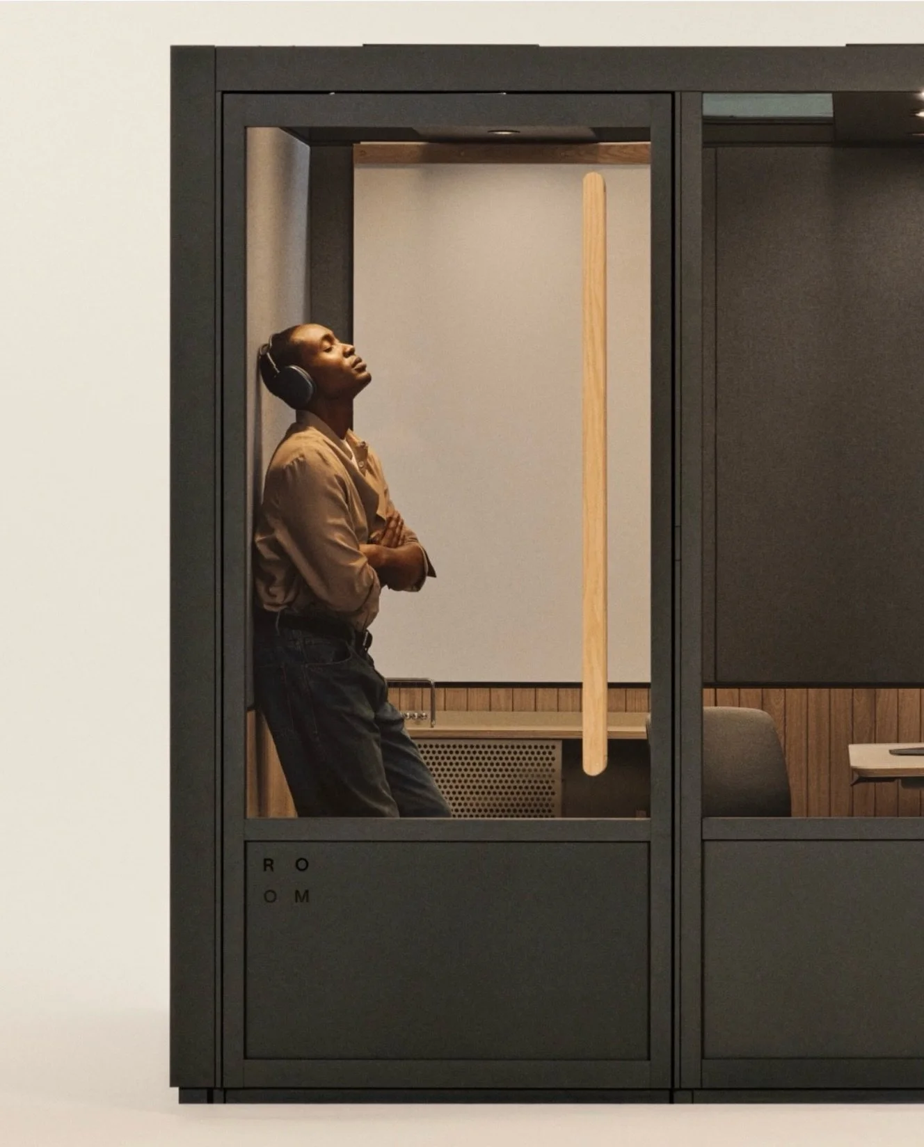 Make room for what matters. 🎧💻💭

#room #officepod #privacypod #workplacedesign #linkedreps