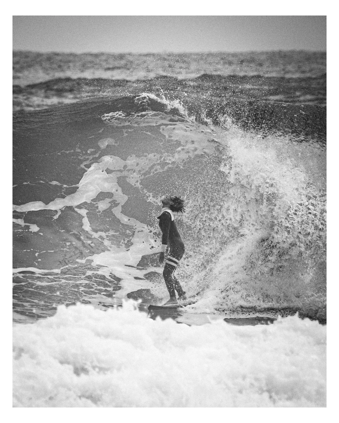 The first one Taka looking at the roof . You could never say shooting Taka is not interesting. @taka.pro.official 

@tamronaus 150-500mm all the images 🩵
#tracksmag #pacificlongboardermagazine #carvemaglineup #waterphotographer #surfphotography