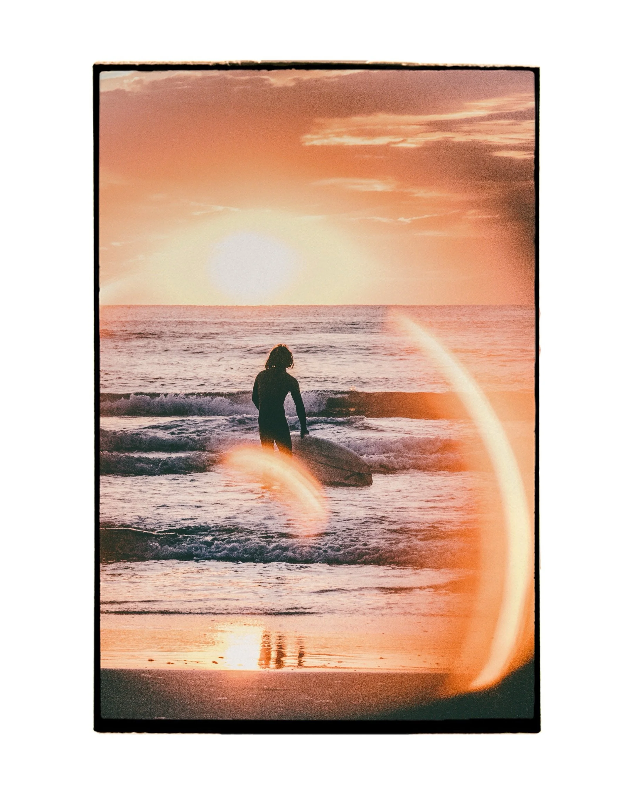 Burnt mornings - sometimes is so worth getting up at 4 to see the sunrise, Kaeda - it feels like summer is beginning 

@matoze.7 👍 on slides 2,4,5

@tamronaus 150-500mm 20mm 2.8 @sonyalpha.anz a1 #tracksmag #carvemag #sunrise #miyazaki_colors