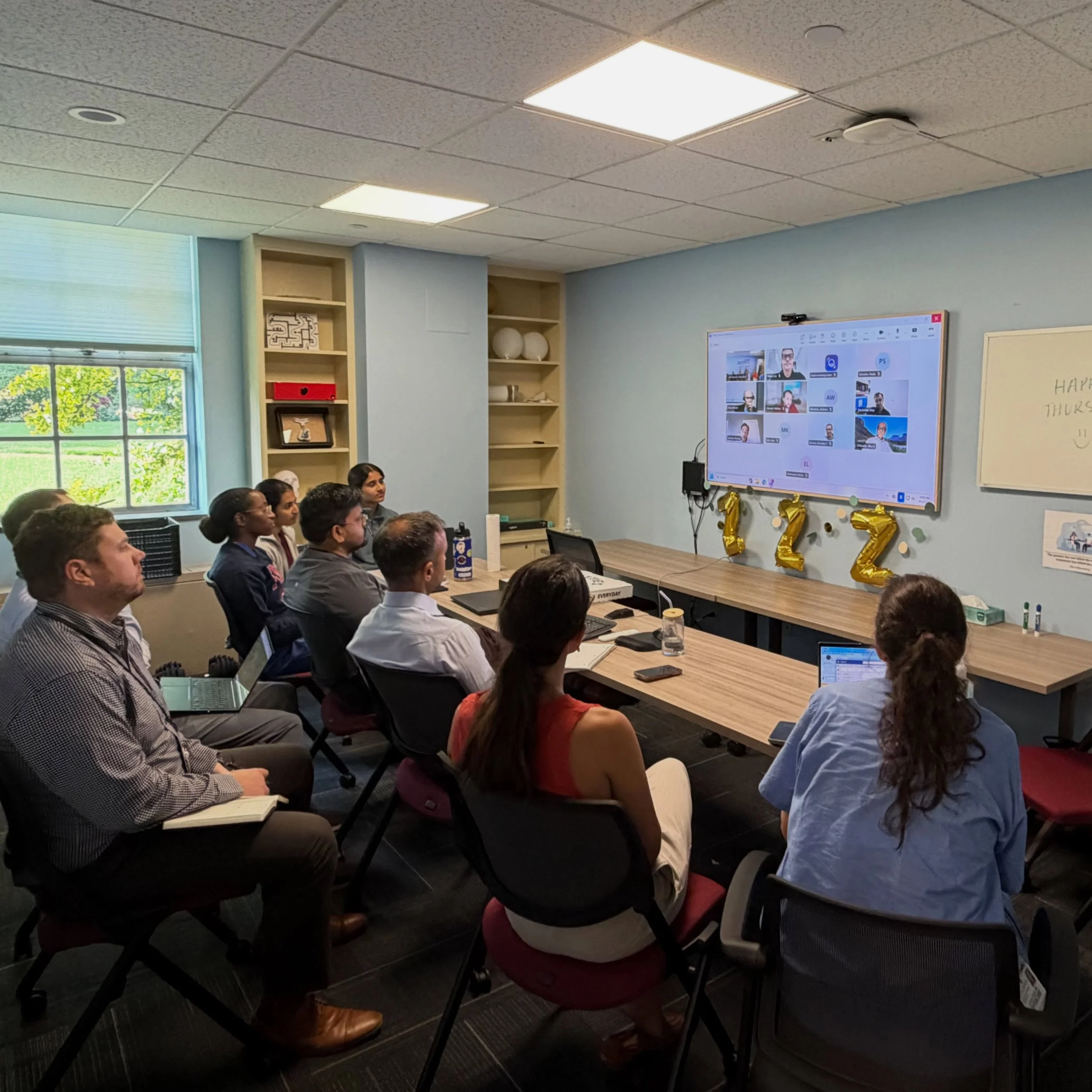 What has the Penn Sleep Surgery team been up to lately? 👀 Swipe through to see!

Enjoying our regularly scheduled &ldquo;no screen time&rdquo; outside at lunch ☀️ 🍽️ 

Shh&hellip; it&rsquo;s silent reading time for journal club 🤫📖

Special guest 