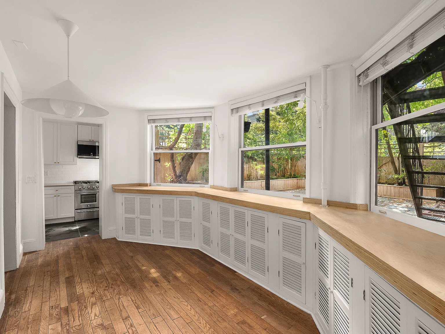 33e6fc1e710a23b2f1da67769739dc1f-cc_ft_1536 copy.png