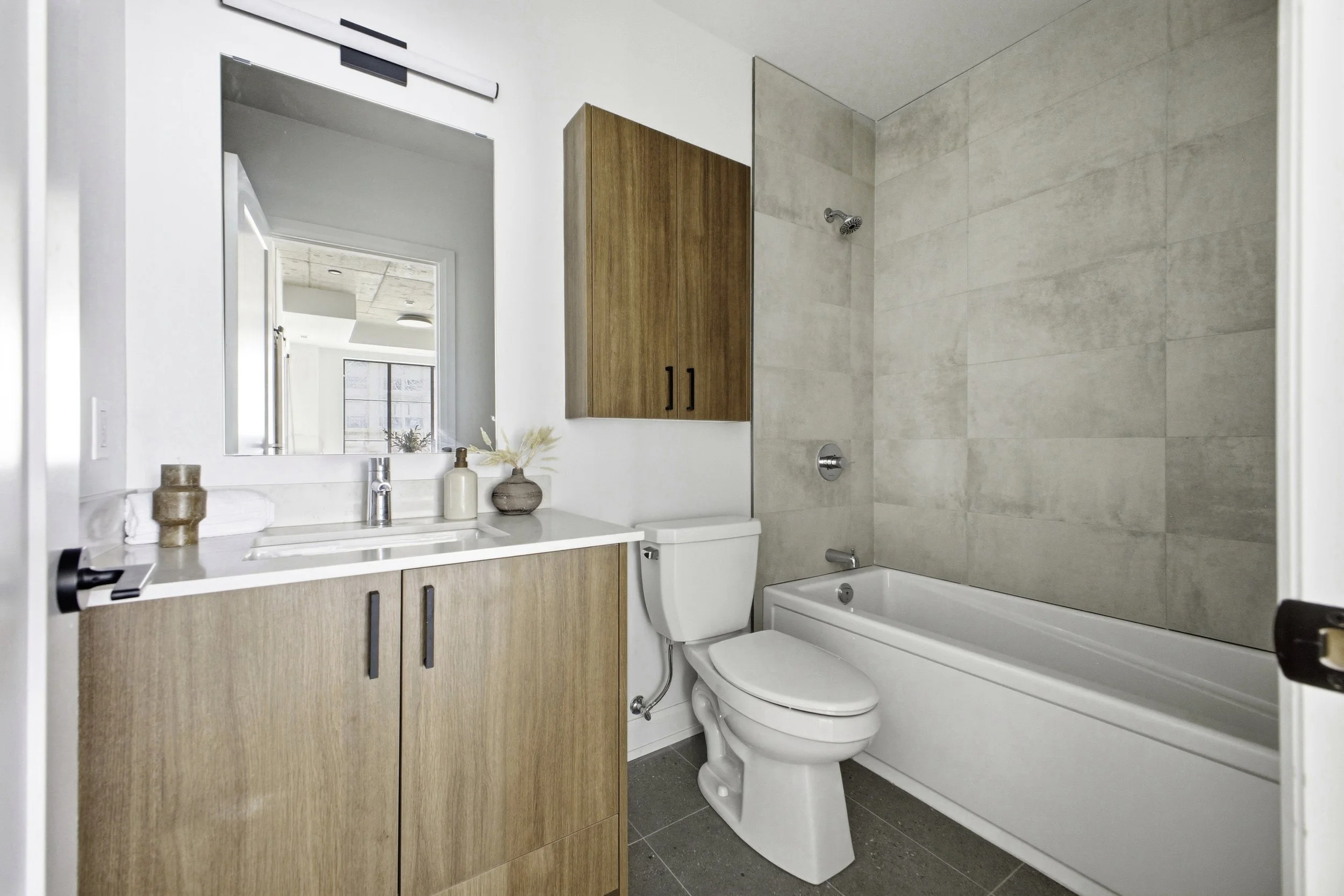 Bayview Lofts 101. main bath.jpg