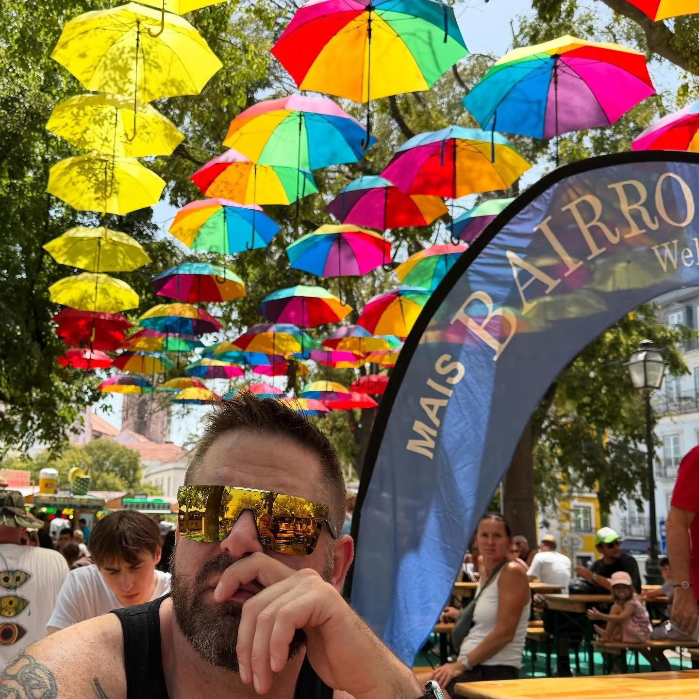 Lisboa 🇵🇹 (part 2 because @literalheartbreaker left some good ones of him out 😊)

The journey to Lisbon almost deserves its own post. 9 hours of drinking and dancing at a killer wedding, a two hour bus ride to the hotel, another hour to the airpor