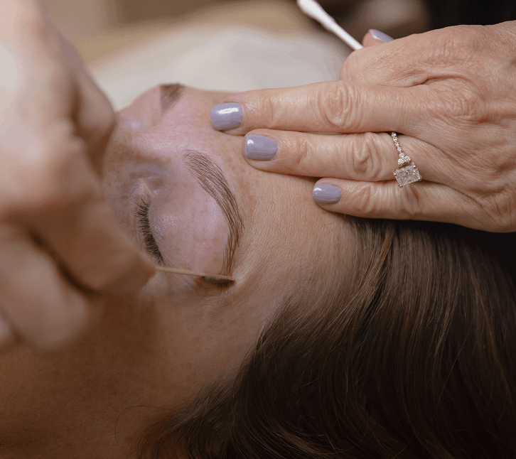 brow-tint-shaping-treatment scottsdale
