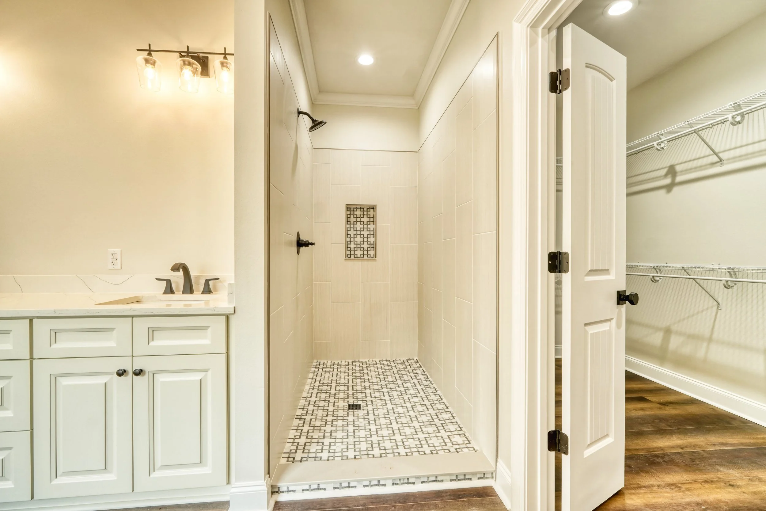 MASTER BATH SHOWER.jpeg