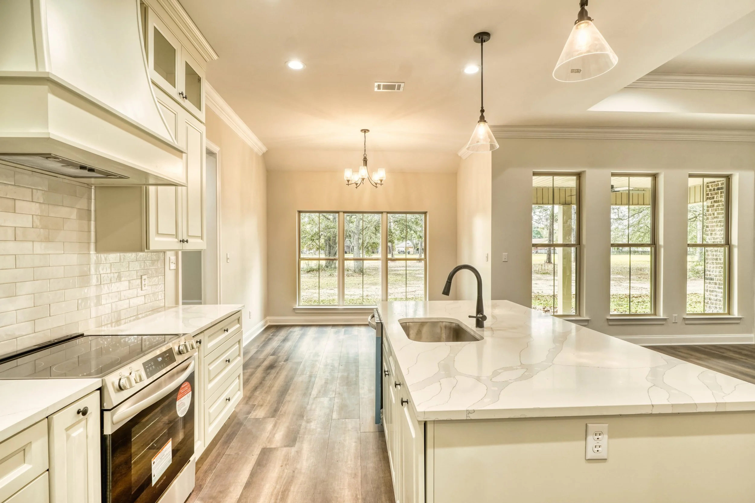 KITCHEN AND DINING 2.jpeg