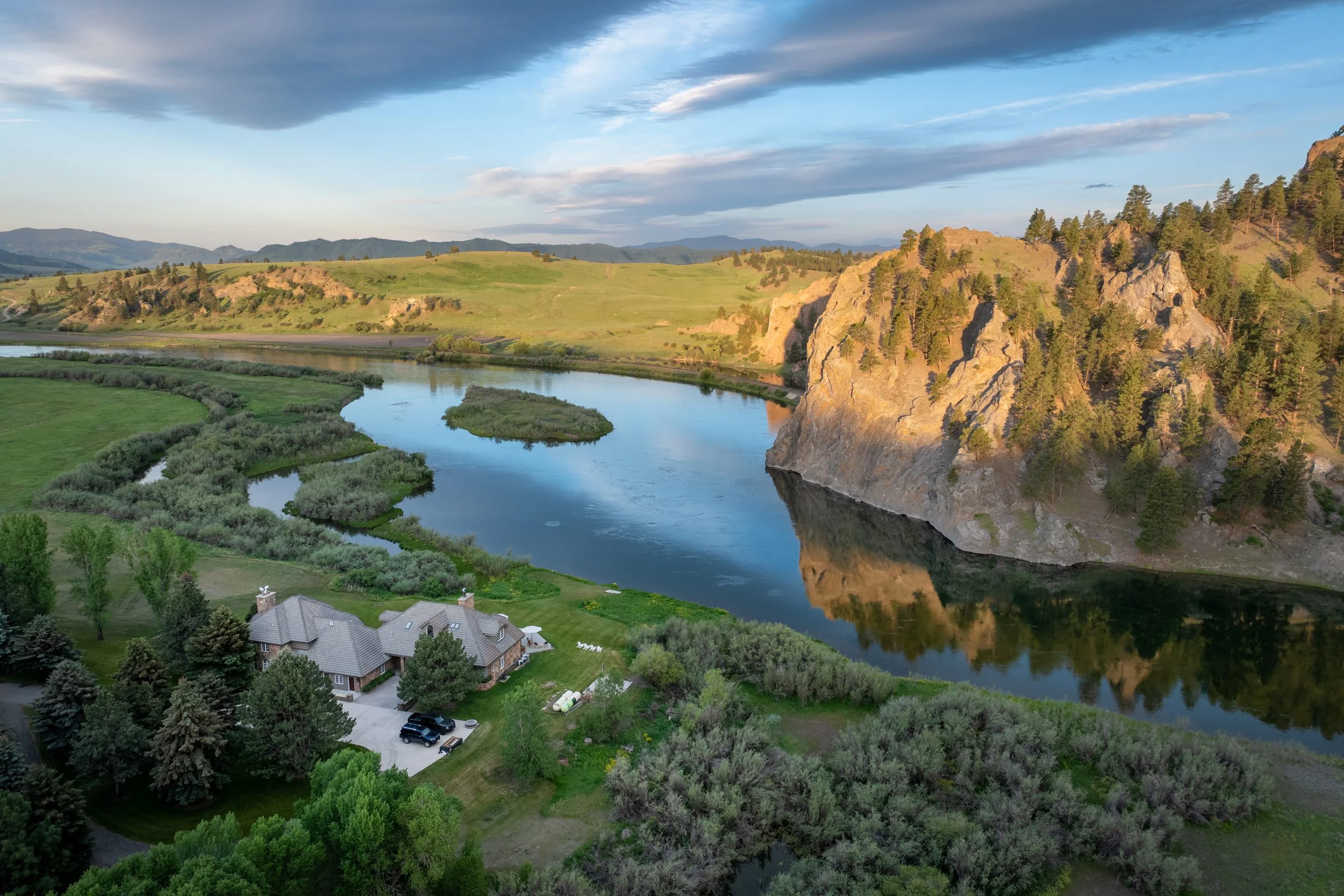 The Missouri River winding past Rivenrock Lodge