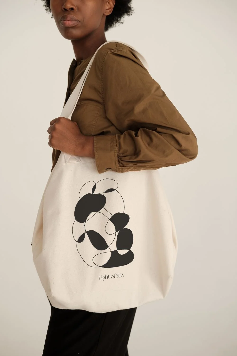 Black and Brown Minimalist Tote Bag Pinterest Pin.jpg