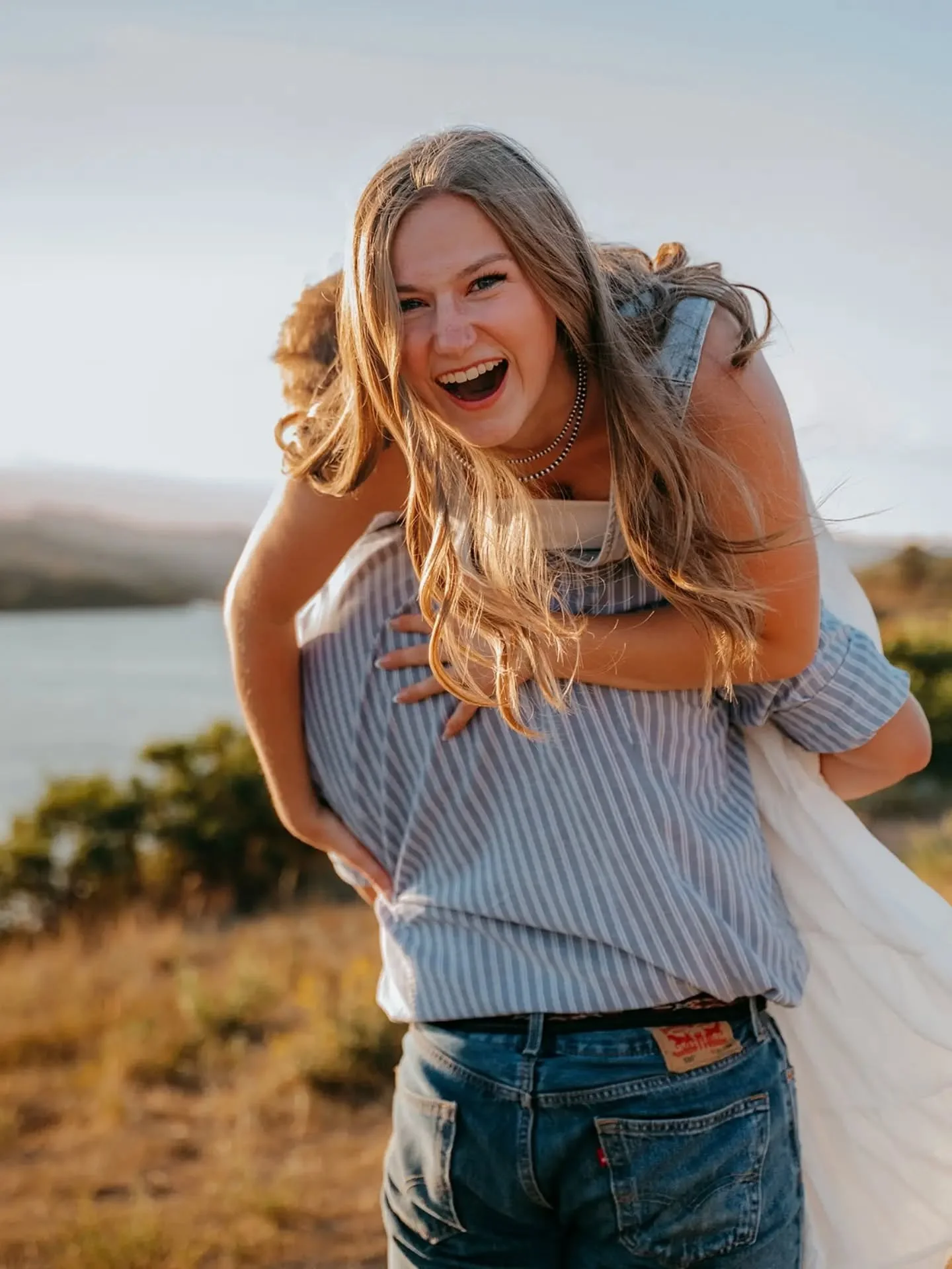 J + E ⛰️🌼
.
.
#couplesphotos #northerncolorado #photographer