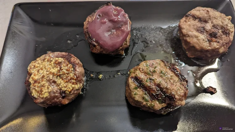 hamburger-di-filetto-di-manzo-alle 4-salse
