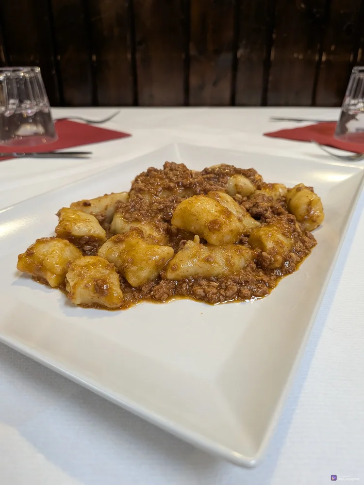 Gnocchi di patate al ragù bolognese