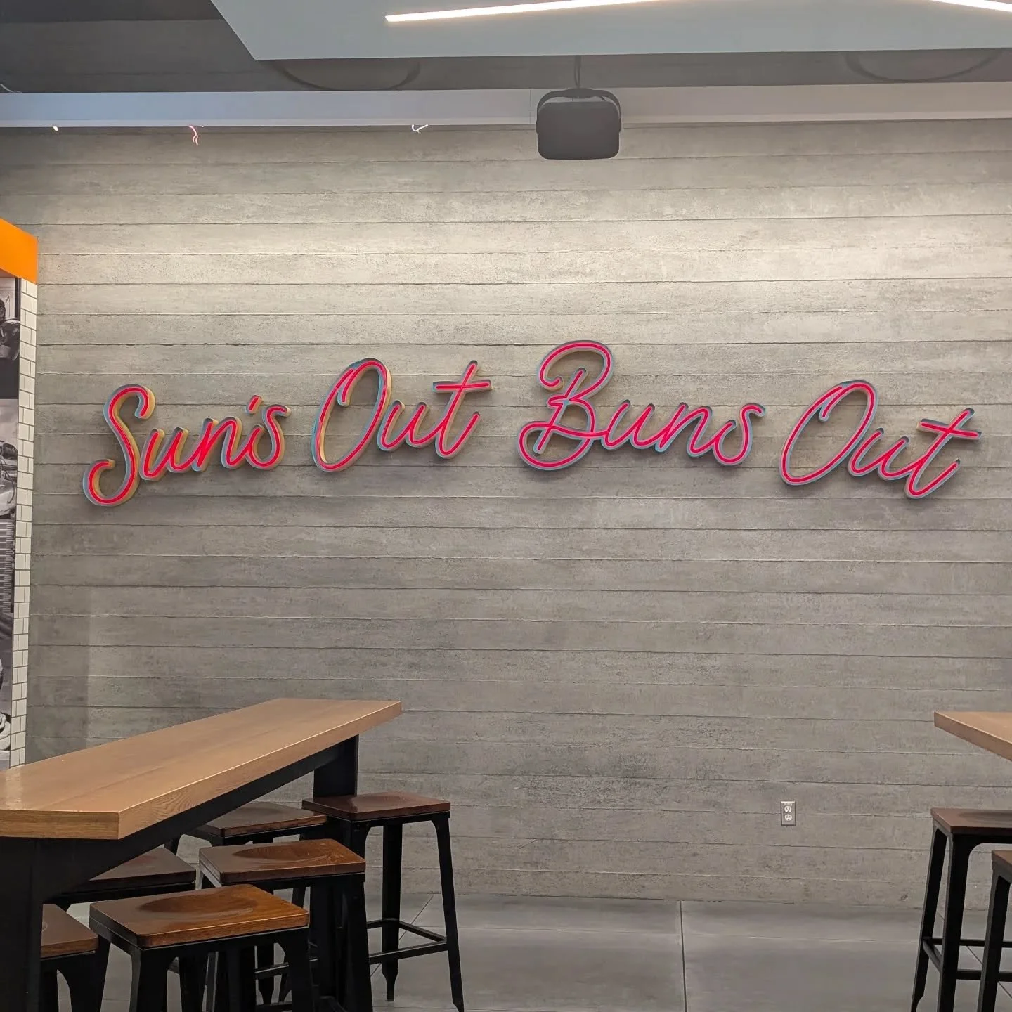 The old adage "What happens in Vegas, stays in Vegas!"
I'll add ..."for now."
We're up to something oh so fun 🎉
But seriously - just burger buns please 🤩