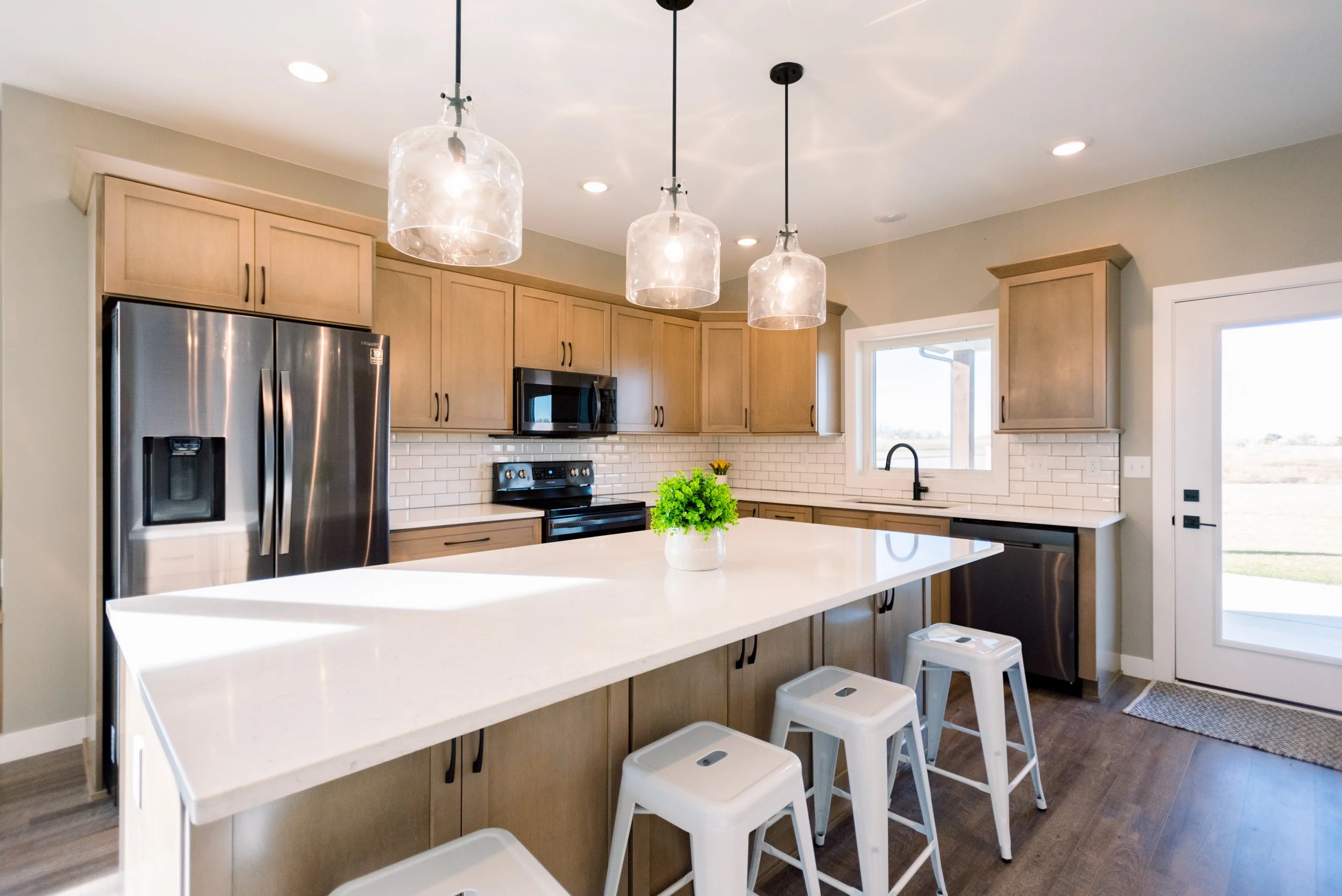 Linden-1801-36thSt-Williston-10.jpg