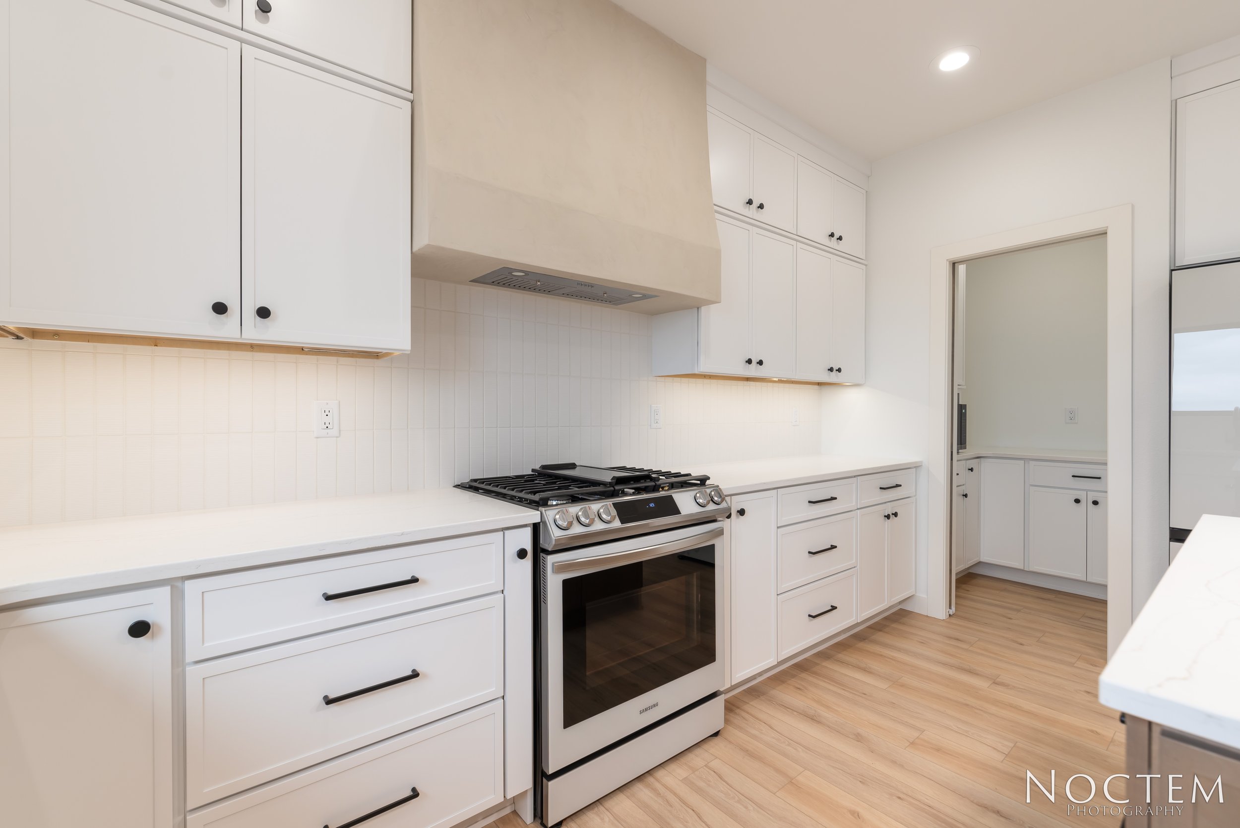 2017 Monarch Ave-15.jpg