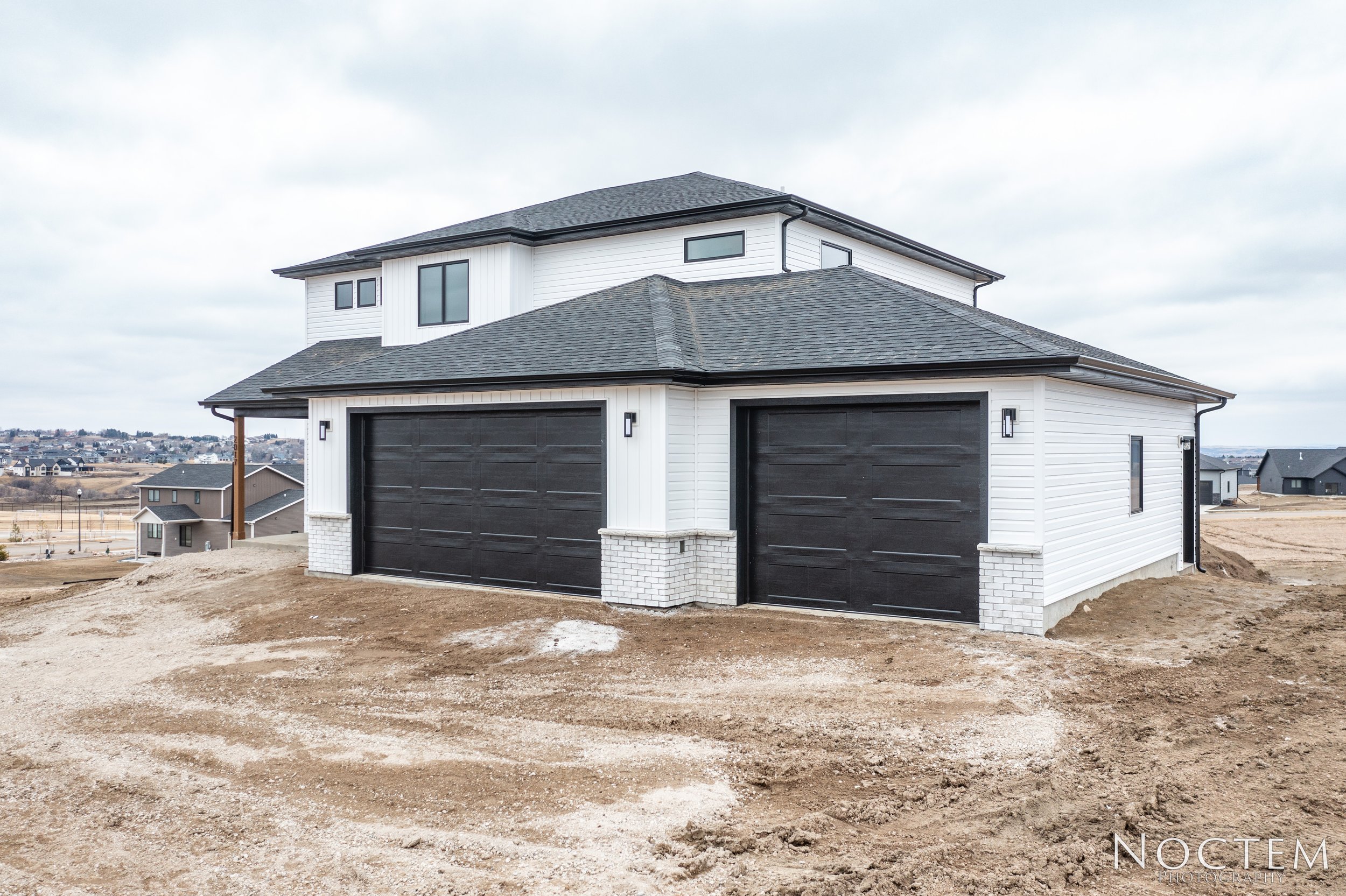 2017 Monarch Ave-4.jpg