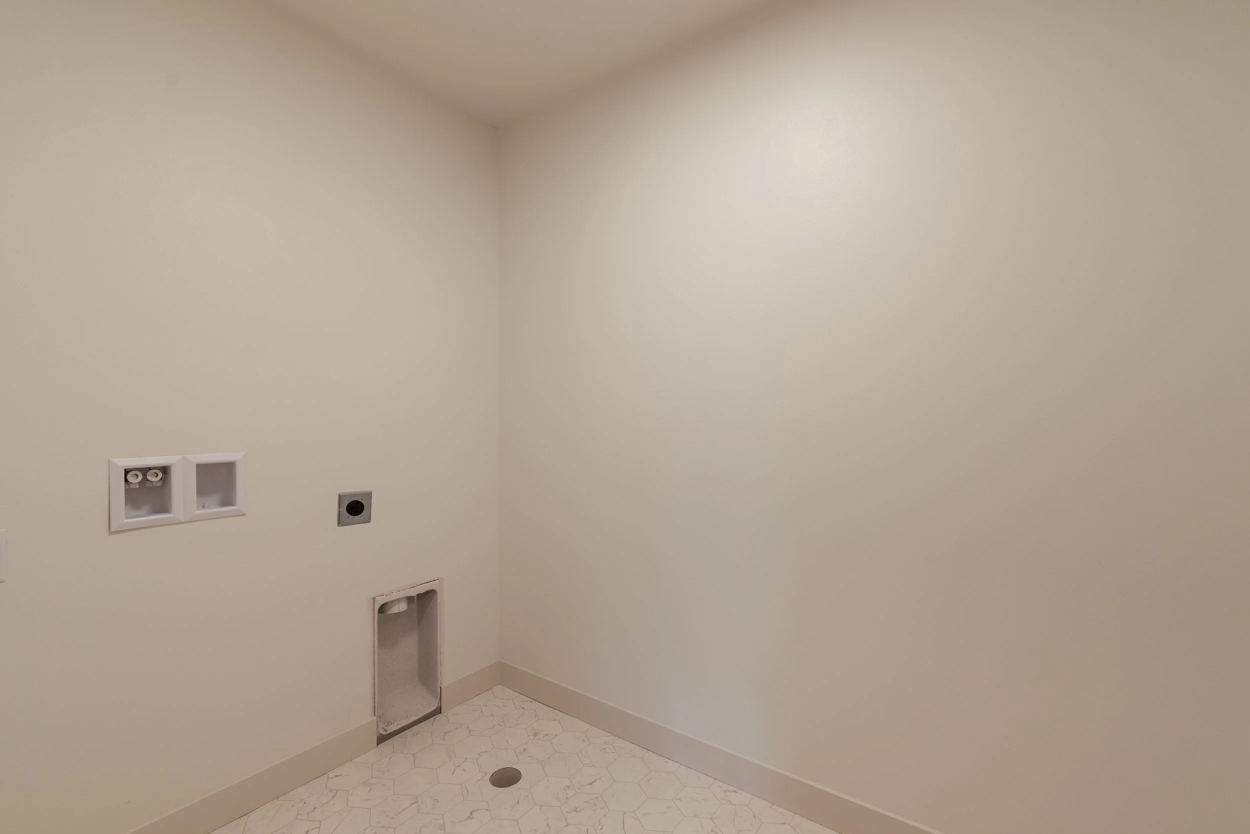 5315 Hendrickson Dr-24.jpg