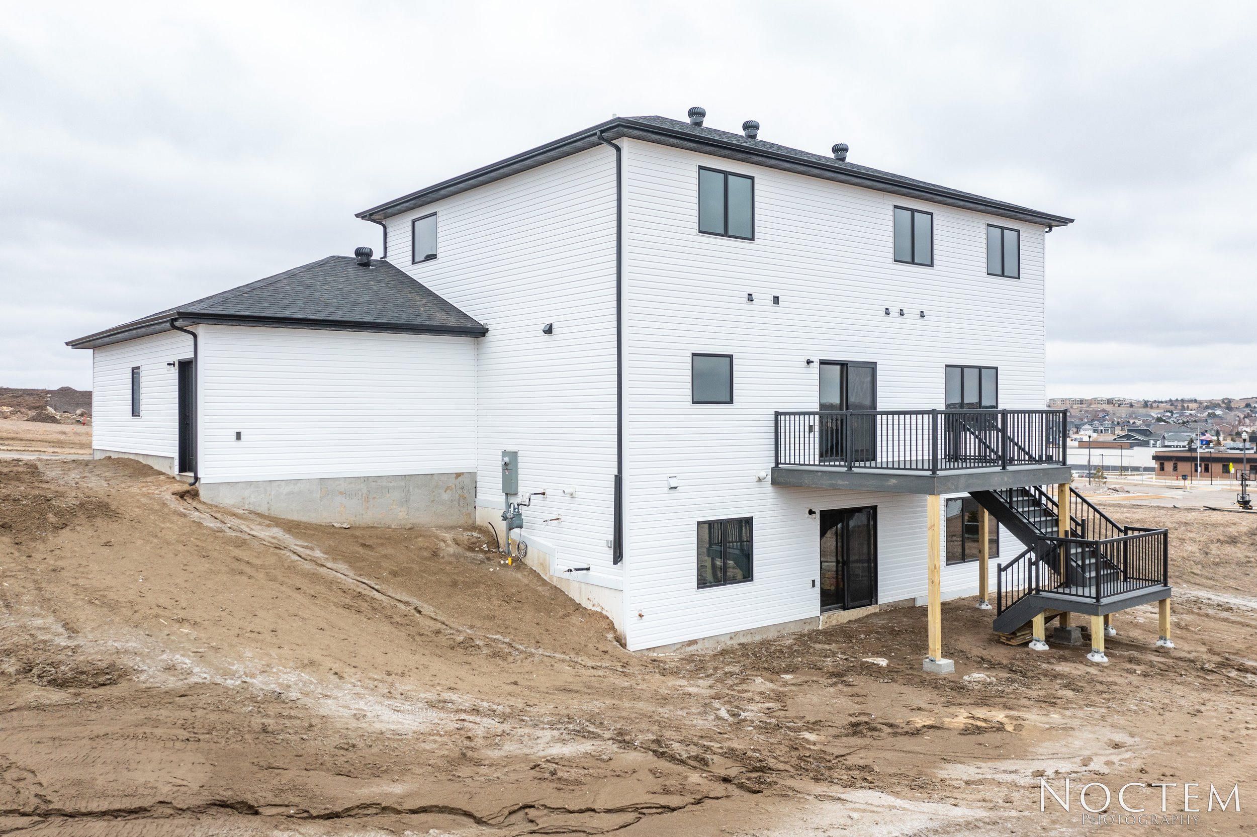 2017 Monarch Ave-33.jpg