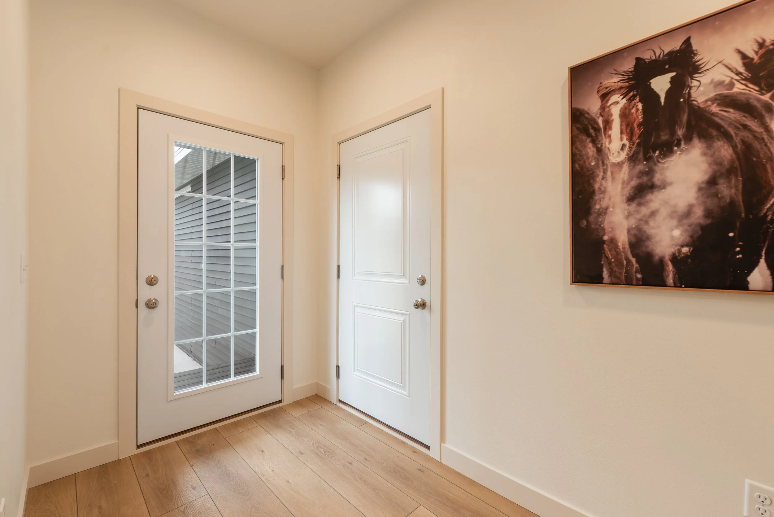 5315 Hendrickson Dr-5.jpg