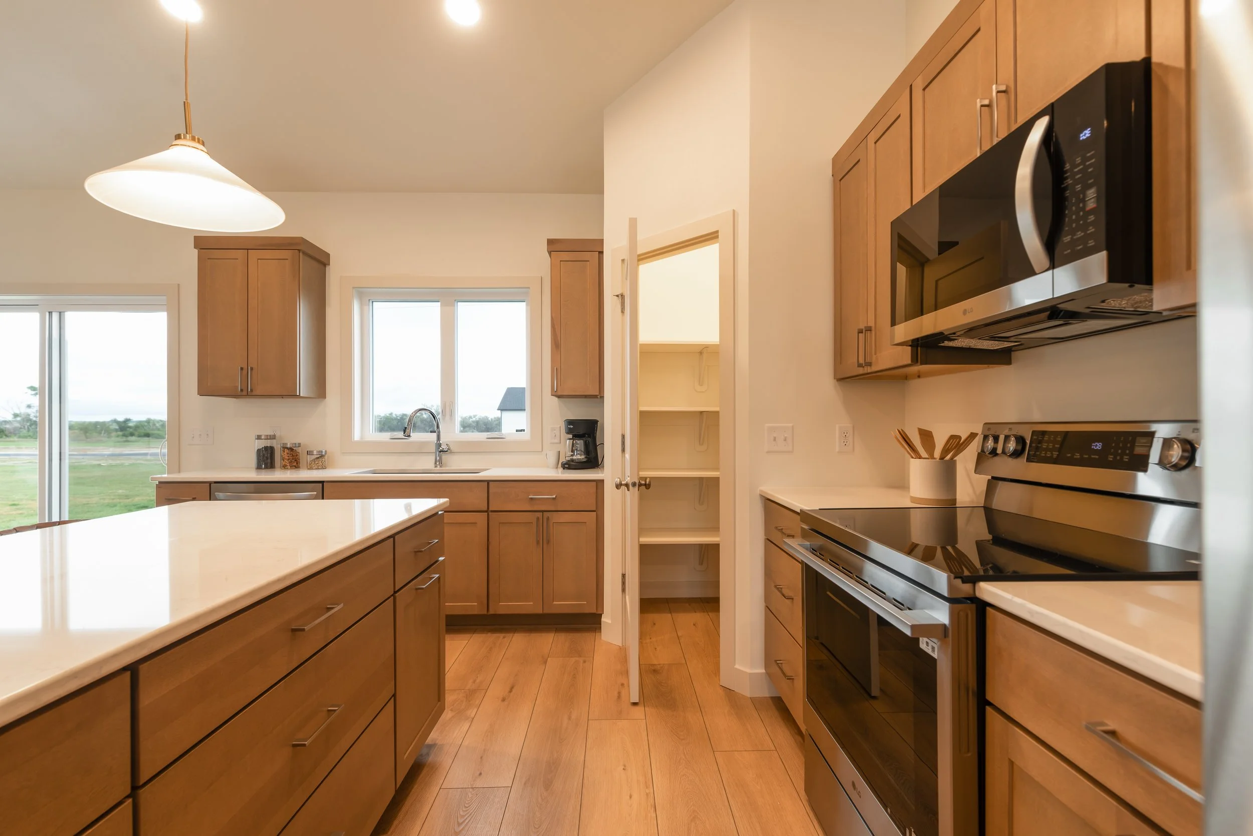 5315 Hendrickson Dr-12.jpg