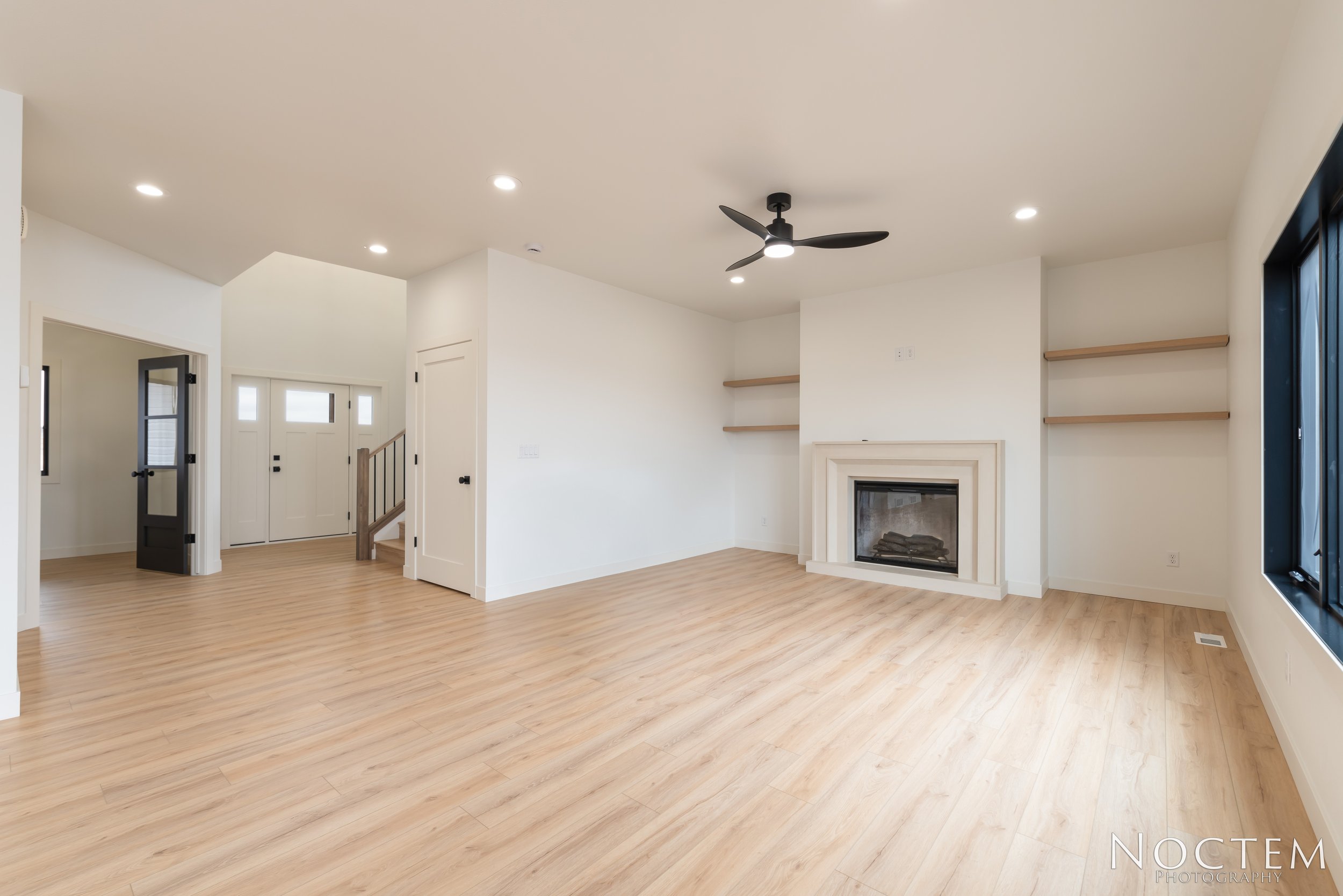 2017 Monarch Ave-8.jpg