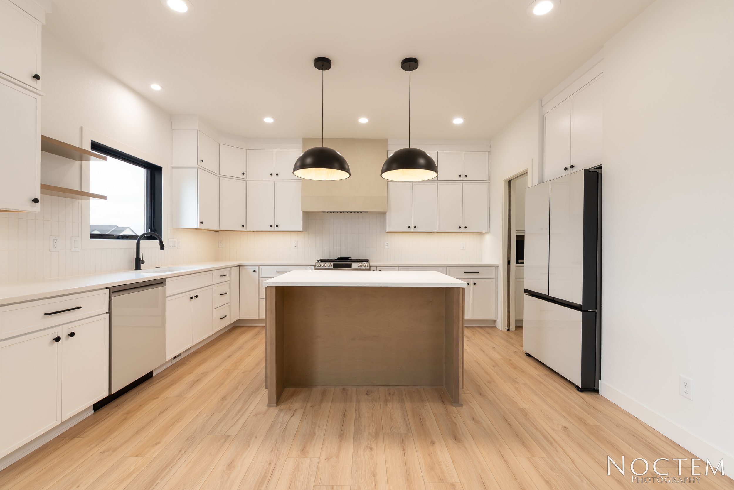 2017 Monarch Ave-12.jpg