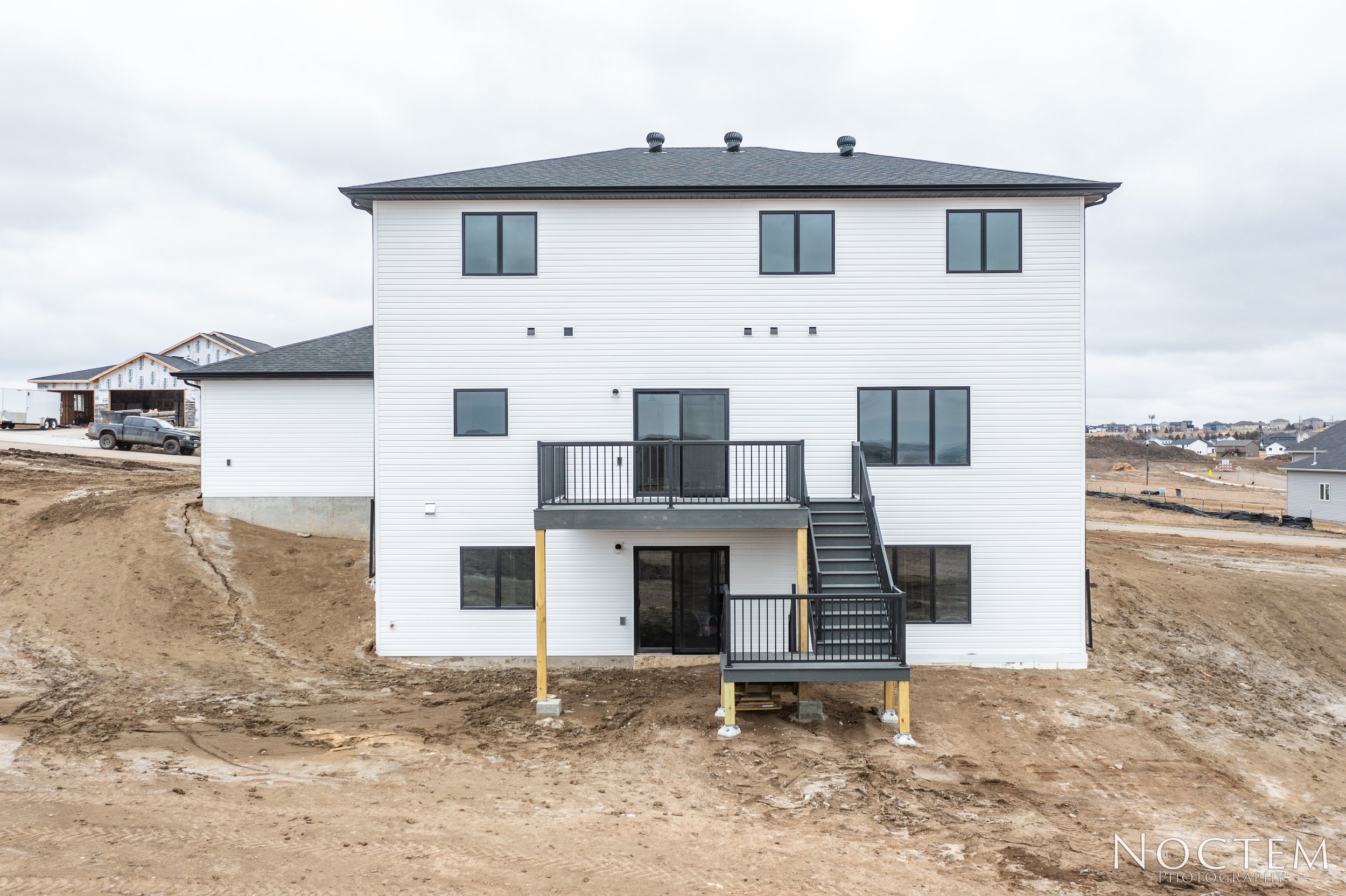 2017 Monarch Ave-34.jpg