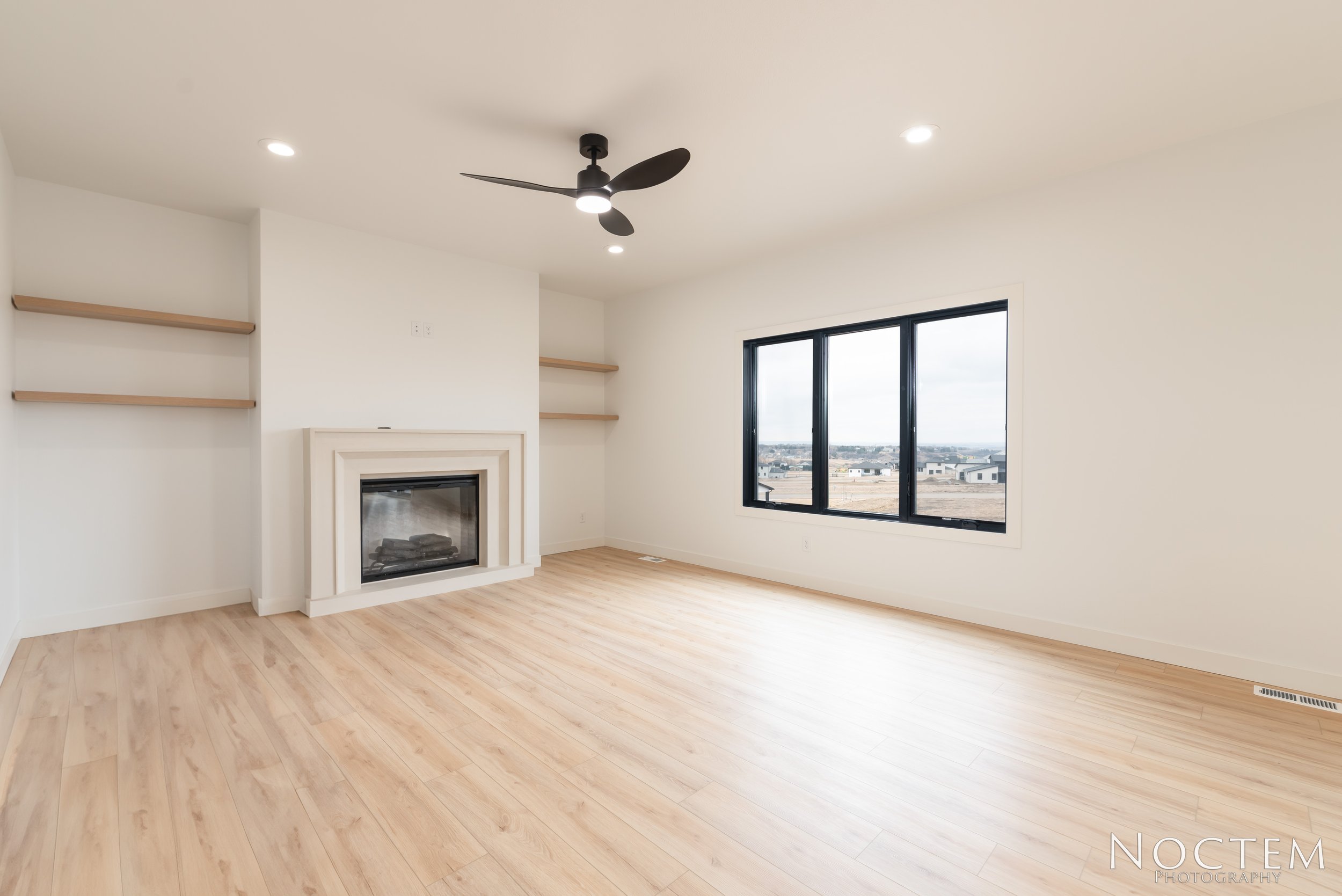 2017 Monarch Ave-10.jpg