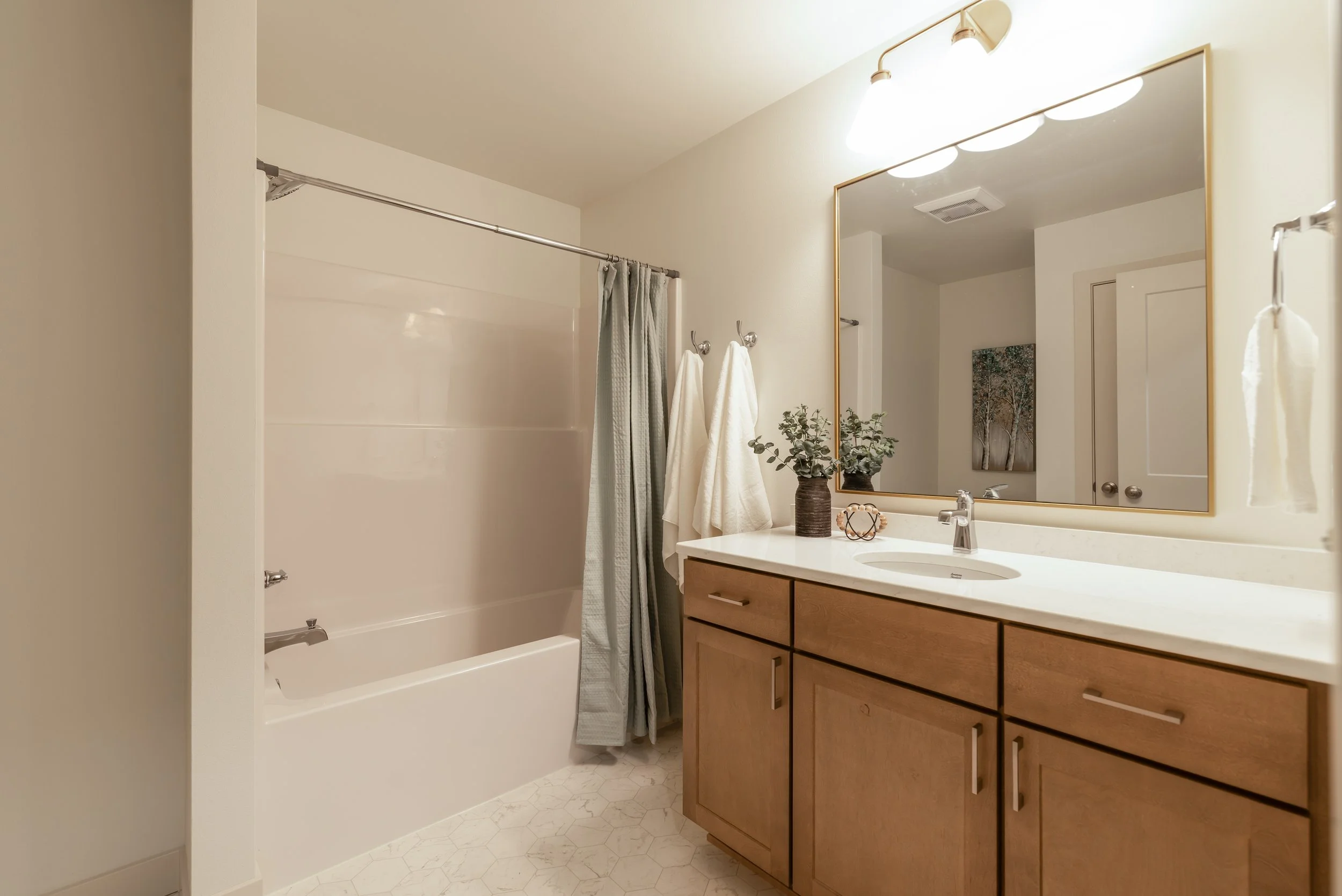 5315 Hendrickson Dr-17.jpg