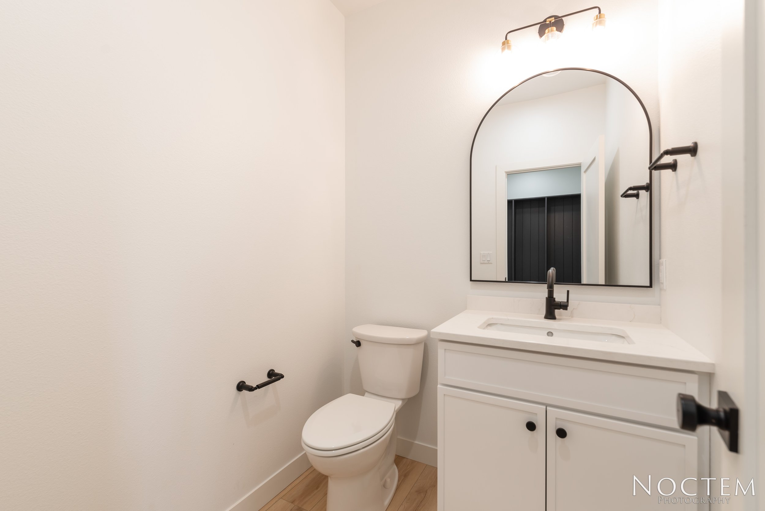 2017 Monarch Ave-32.jpg