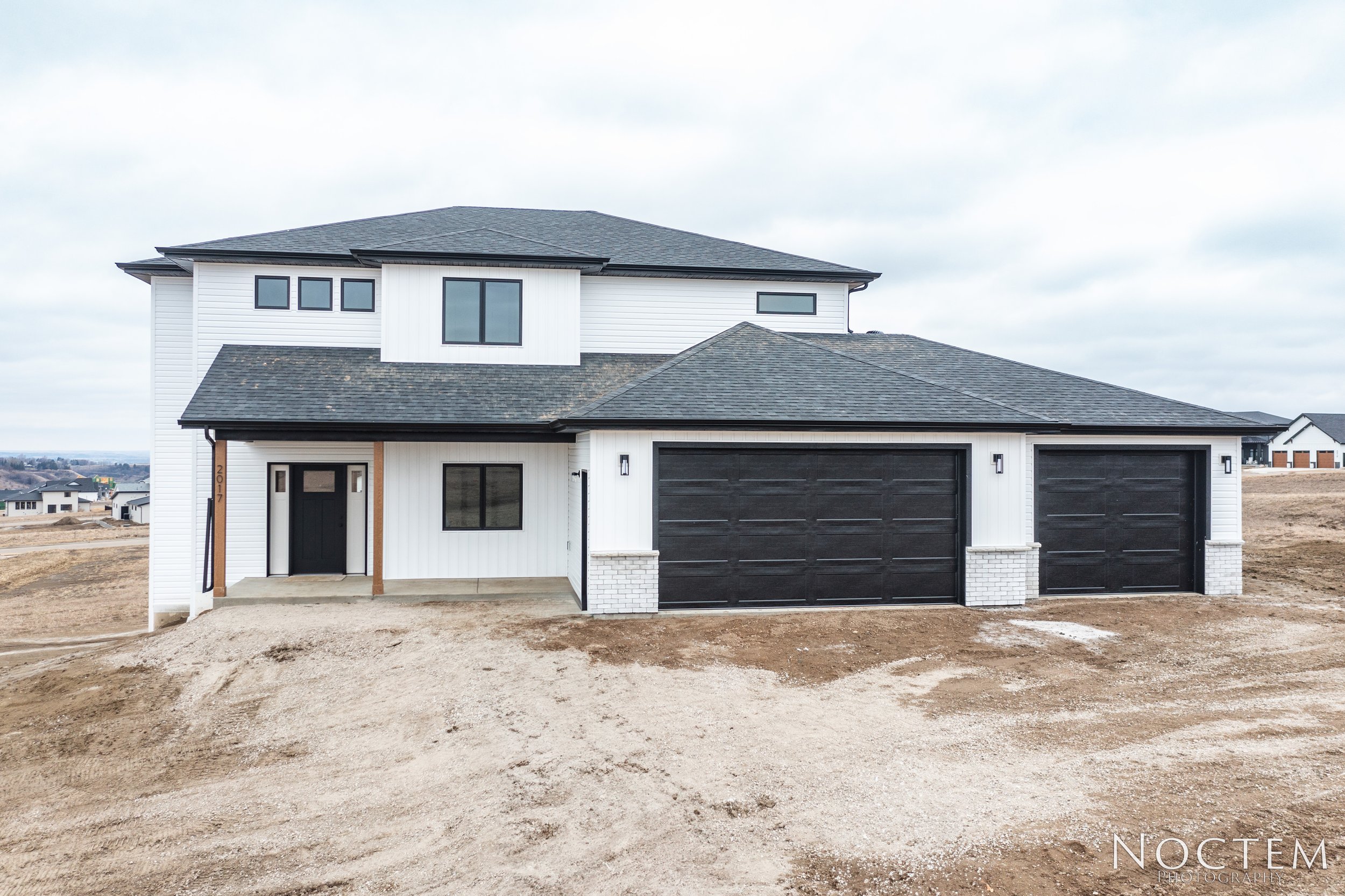 2017 Monarch Ave-2.jpg