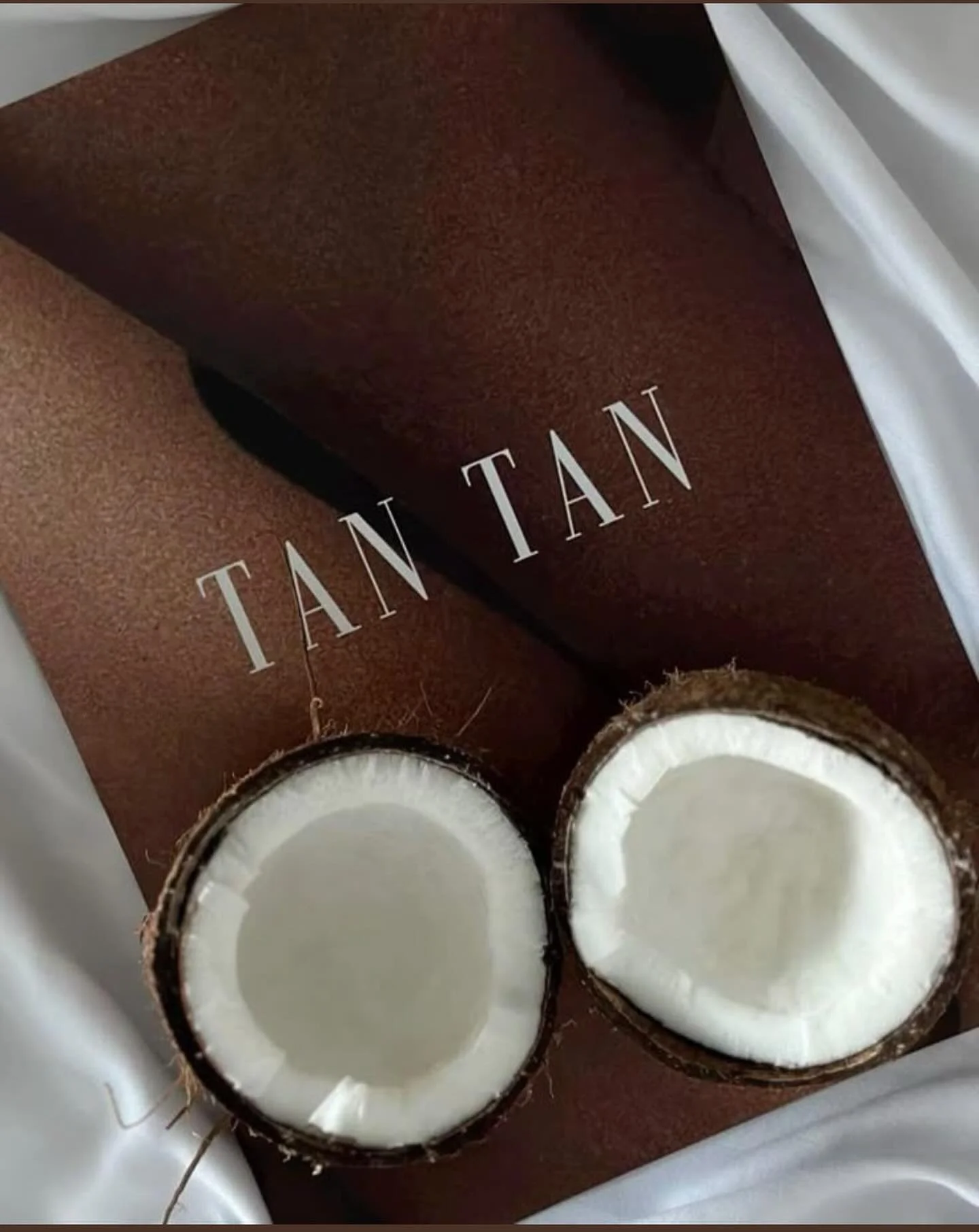 Winter tans incoming… 🧡
As we’re coming to the end of summer that doesn’t mean we come to the end of our tans! With my mobile spray tanning service fully up and running now make sure to either dm or message through my website to