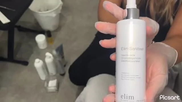 Elim Mediheel pedicures are not only an amazing way to relax and clear your mind, but also really beneficial for your feet/legs!
Visit my website in my bio today so that you too can sit back and enjoy this premium treatment 💆‍♀️
#pedicure #me
