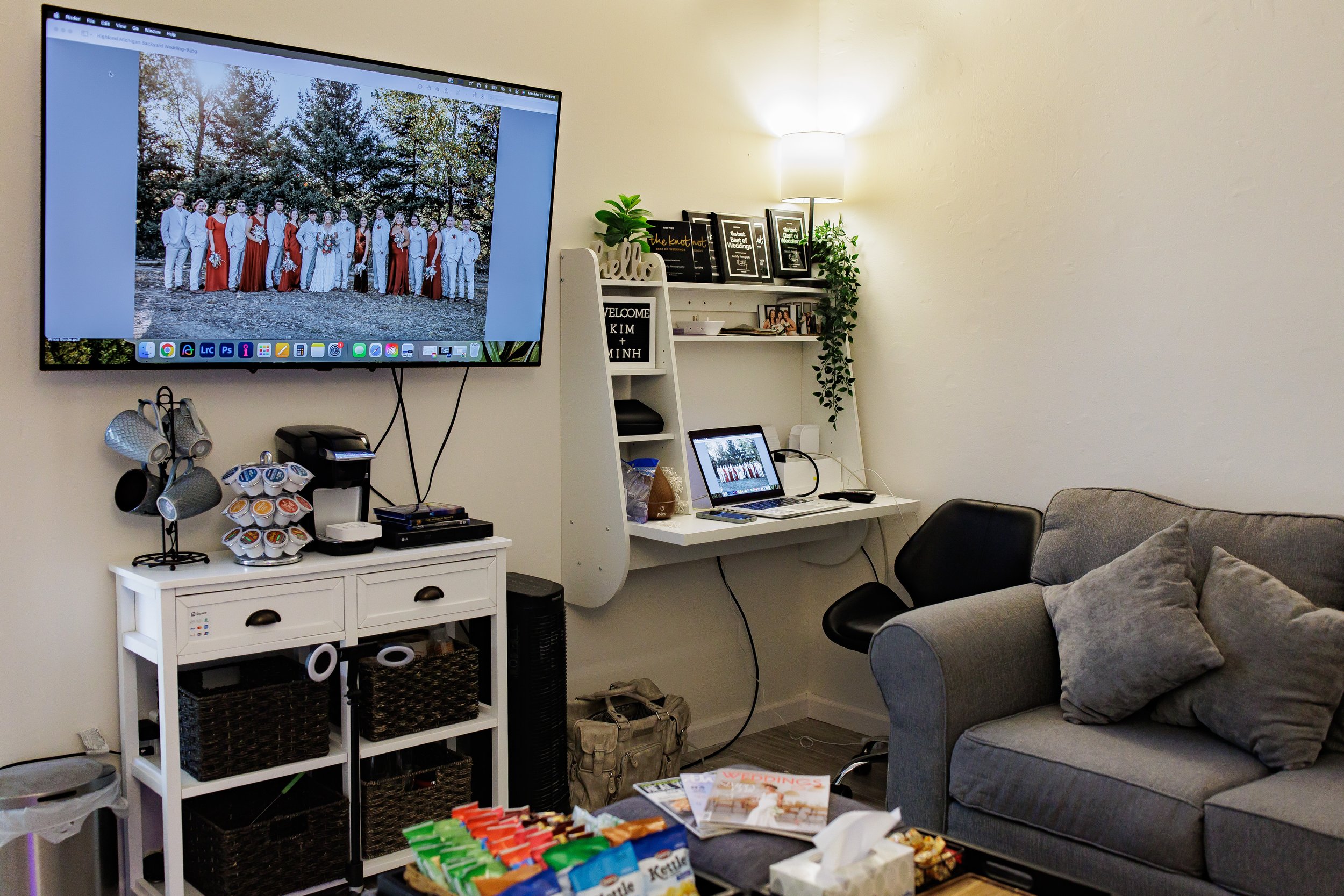 Reveal Party Room-5.jpg