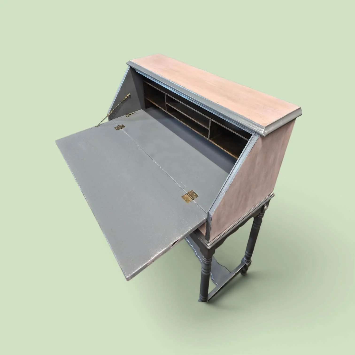 desk.jfif