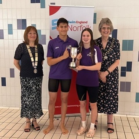 Congratulations to our #purplearmy who retained the trophy at this year&rsquo;s Inter Club Gala held at the Sportspark UEA, Norwich on Saturday 1st June.

Some amazing swims by those involved. 

Pictured receiving the trophy are Club Captain Pemberle