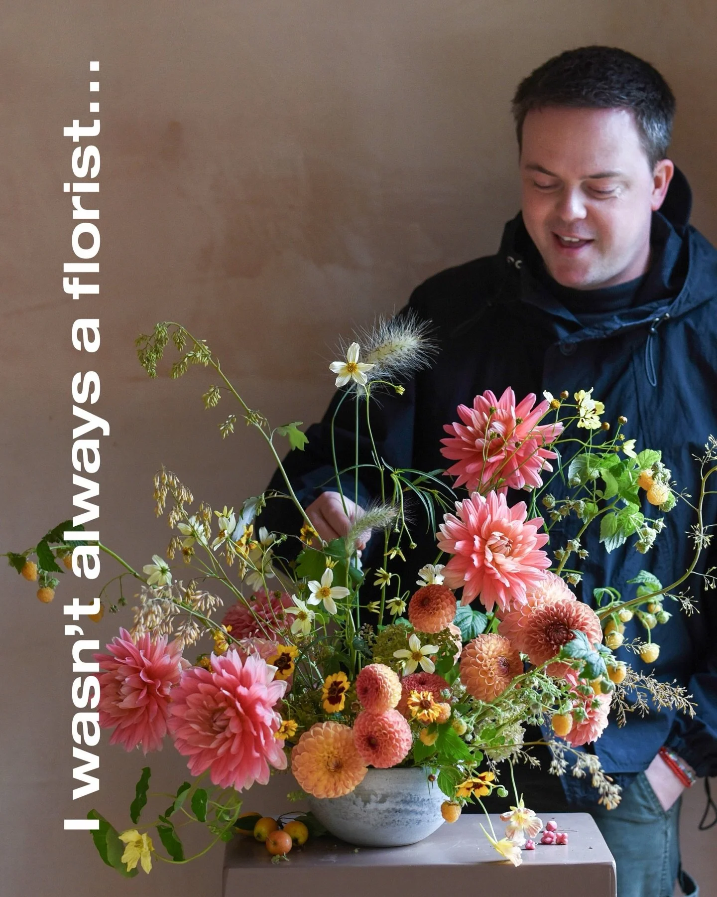 This years marks ten years since I went to flower school. 

I thought it might be a good moment to reintroduce myself. 

And by complete coincidence my first book Life in Bloom is being released next month. 
Swipe through for the backstory! 

Pre-ord