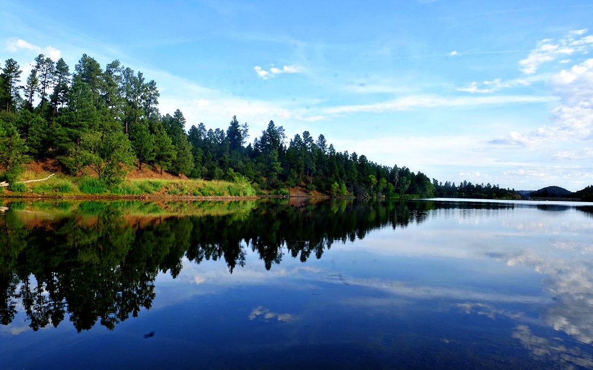 Lake_web.jpg
