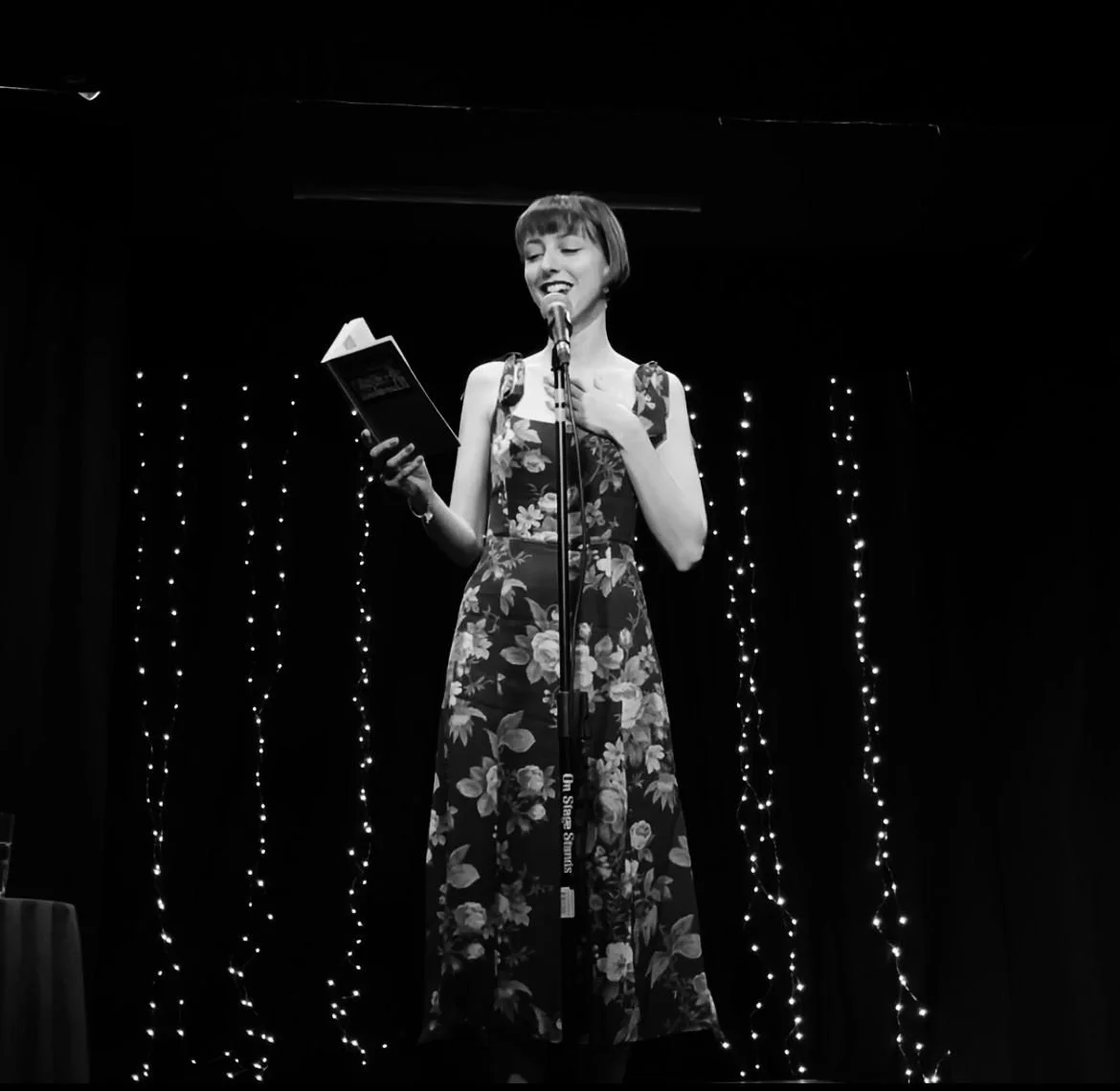 Lincoln based poet, performing spoken word poetry to an audience in the midlands.