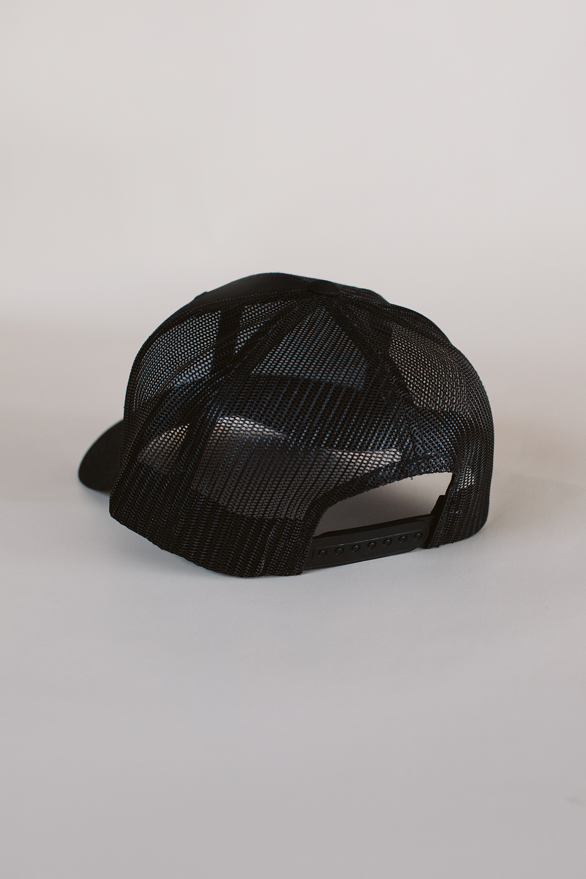 Fieldstone_Black_Hat__Back.png