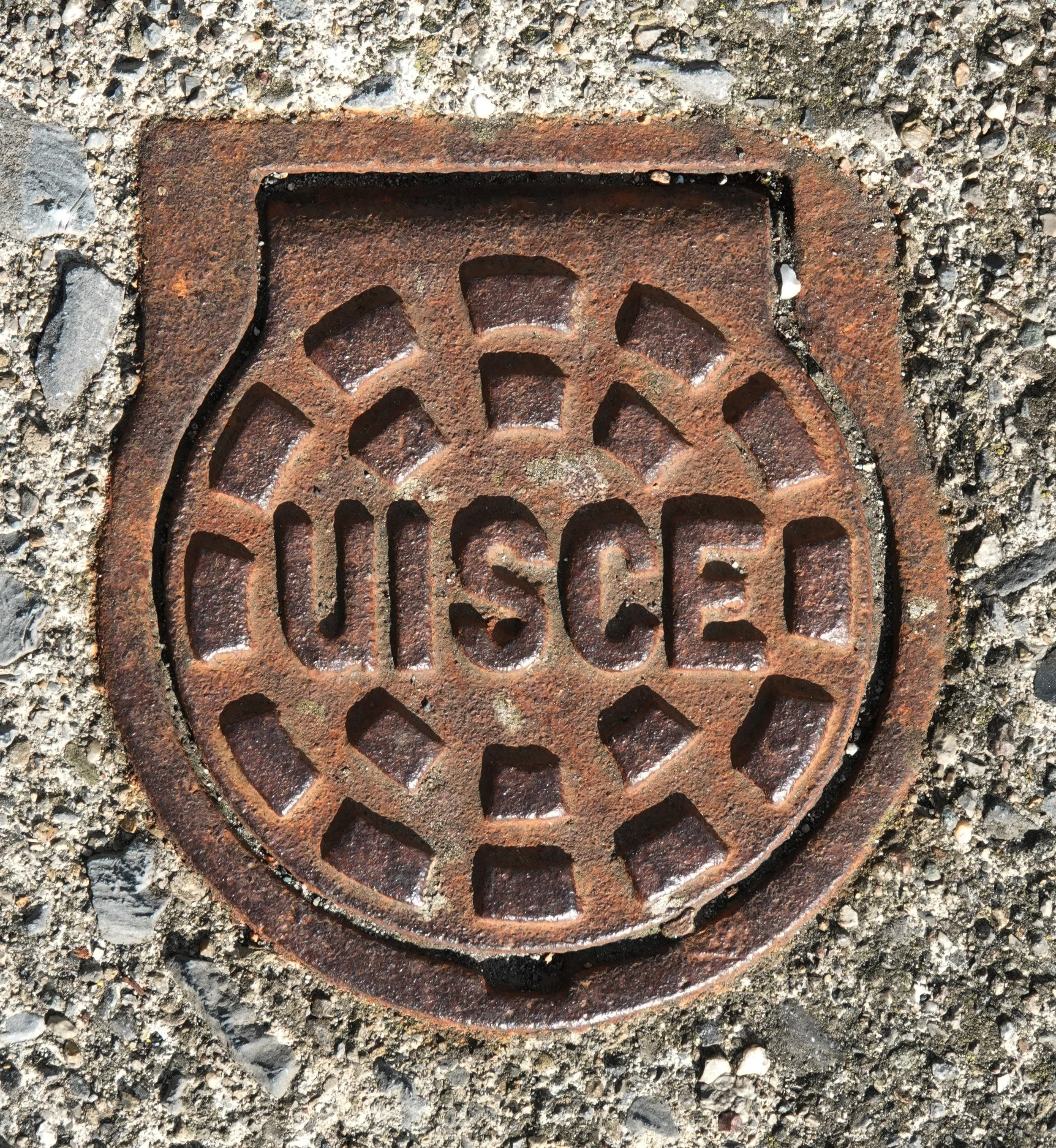 Uisce, "water" in Irish, Dublin, Ireland