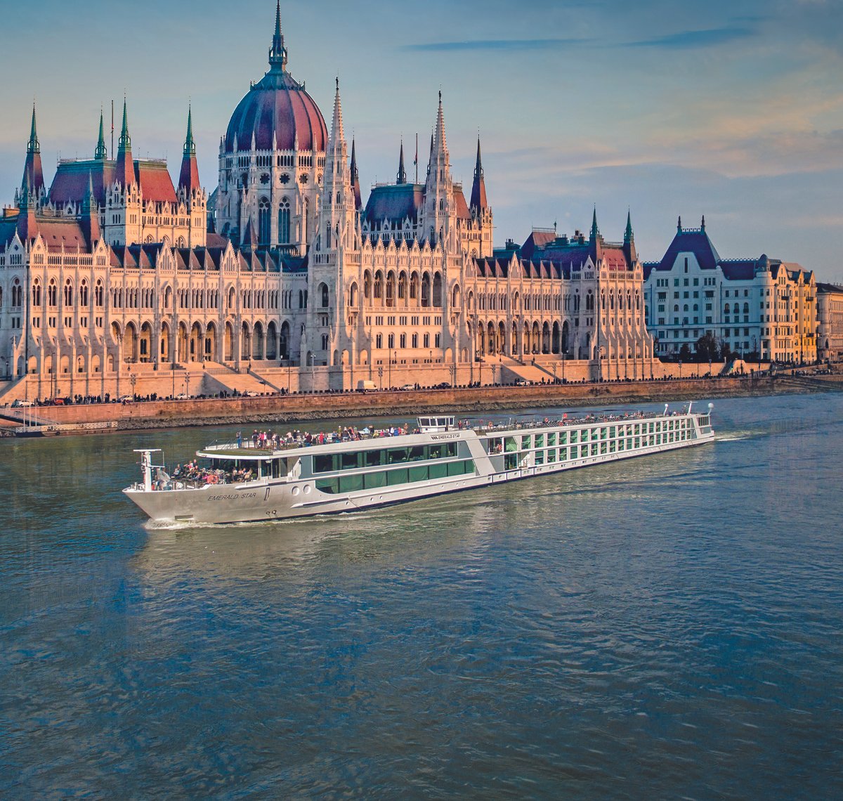 danube with star ship