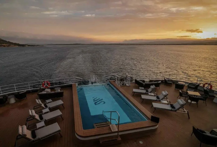 Infinity pool aboard