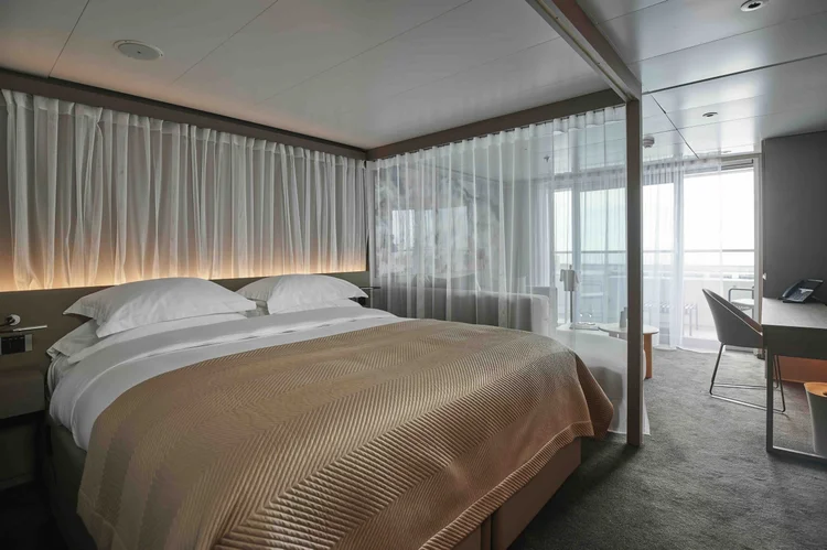 Spa Suite · Scenic Eclipse
