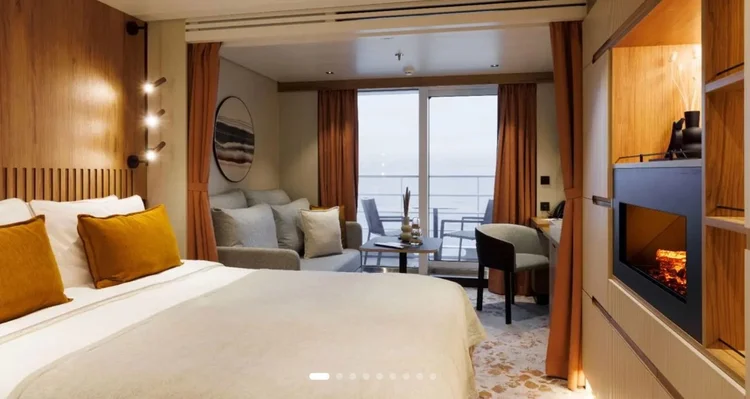 Private balcony suite