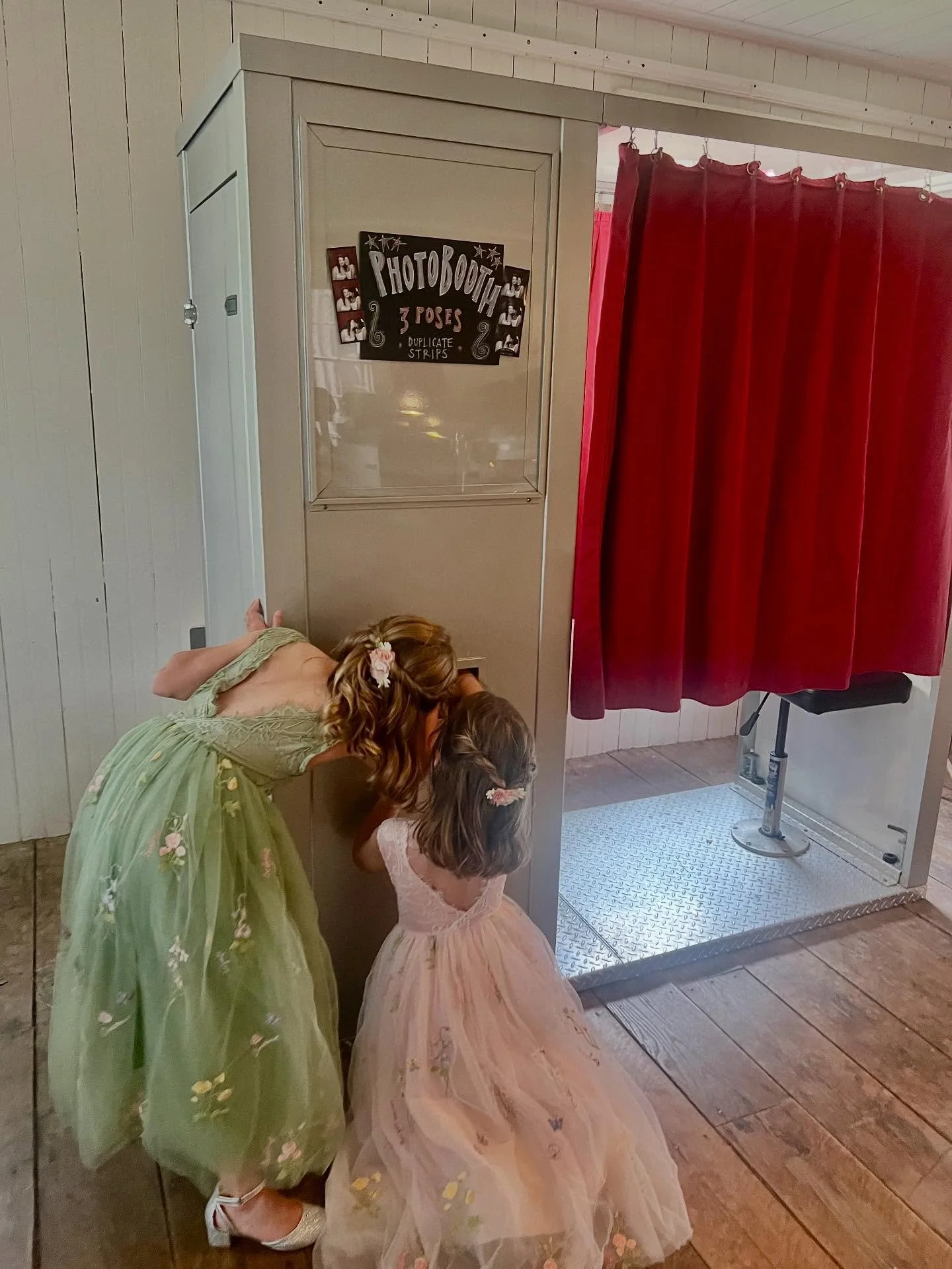 My new best friends.
#vintagephotobooth