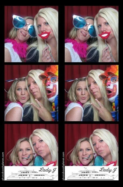 Creepiest Photobomb Ever