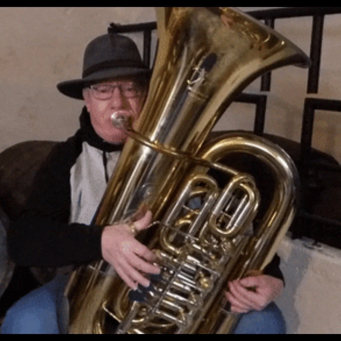 A Christmas Gift!! 🎁🎄 Share Carols 🎵and Spread Joy!  Pop in Saturday 12/13/25 between 10:45 - 11:30am, A local Tuba player will be graciously busking carols at Gardensphere.  Come visit, shop or pick out your christmas tree and enjoy the sounds!!!