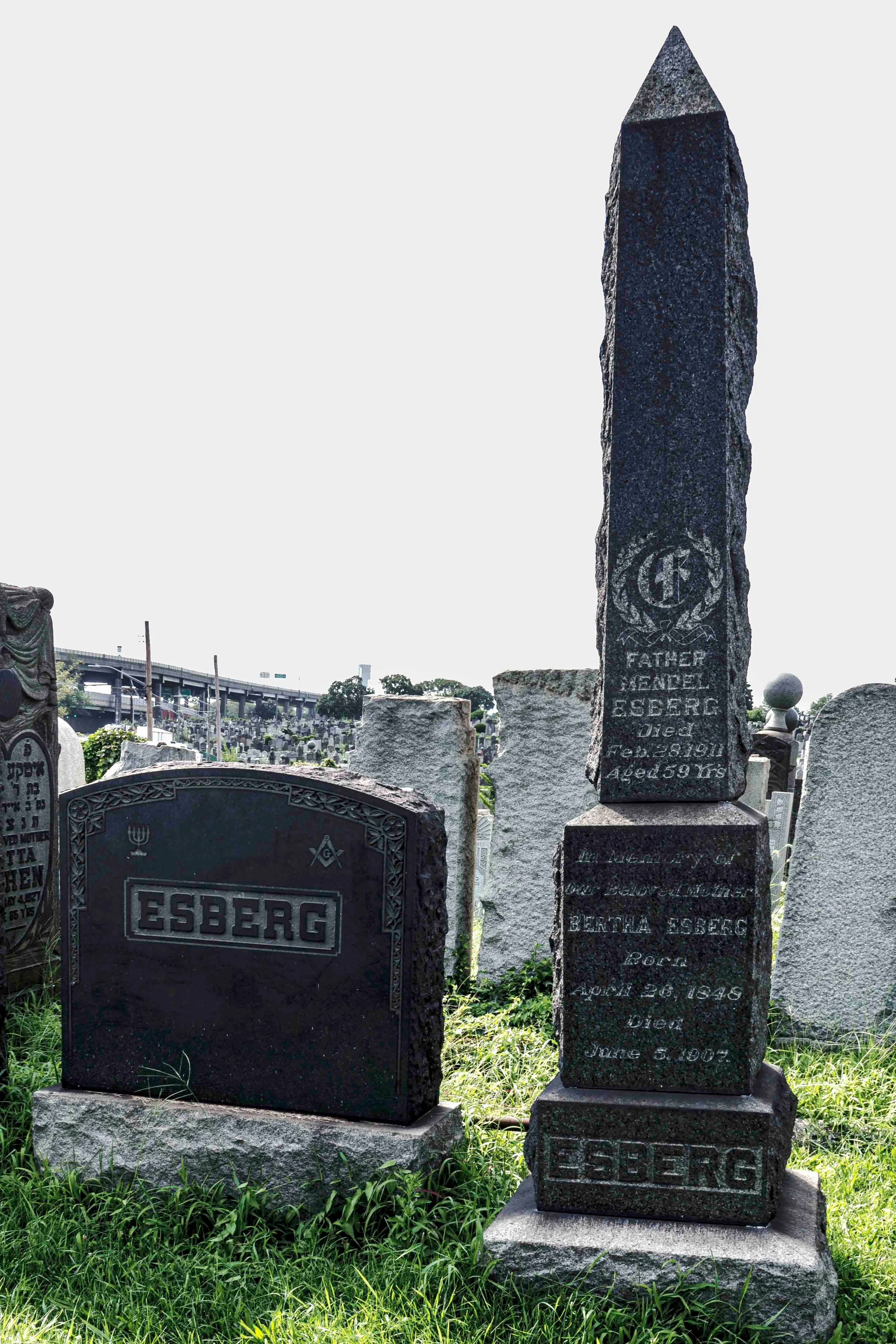 Mt Zion Cemetery 3 4800-00409-2.jpg