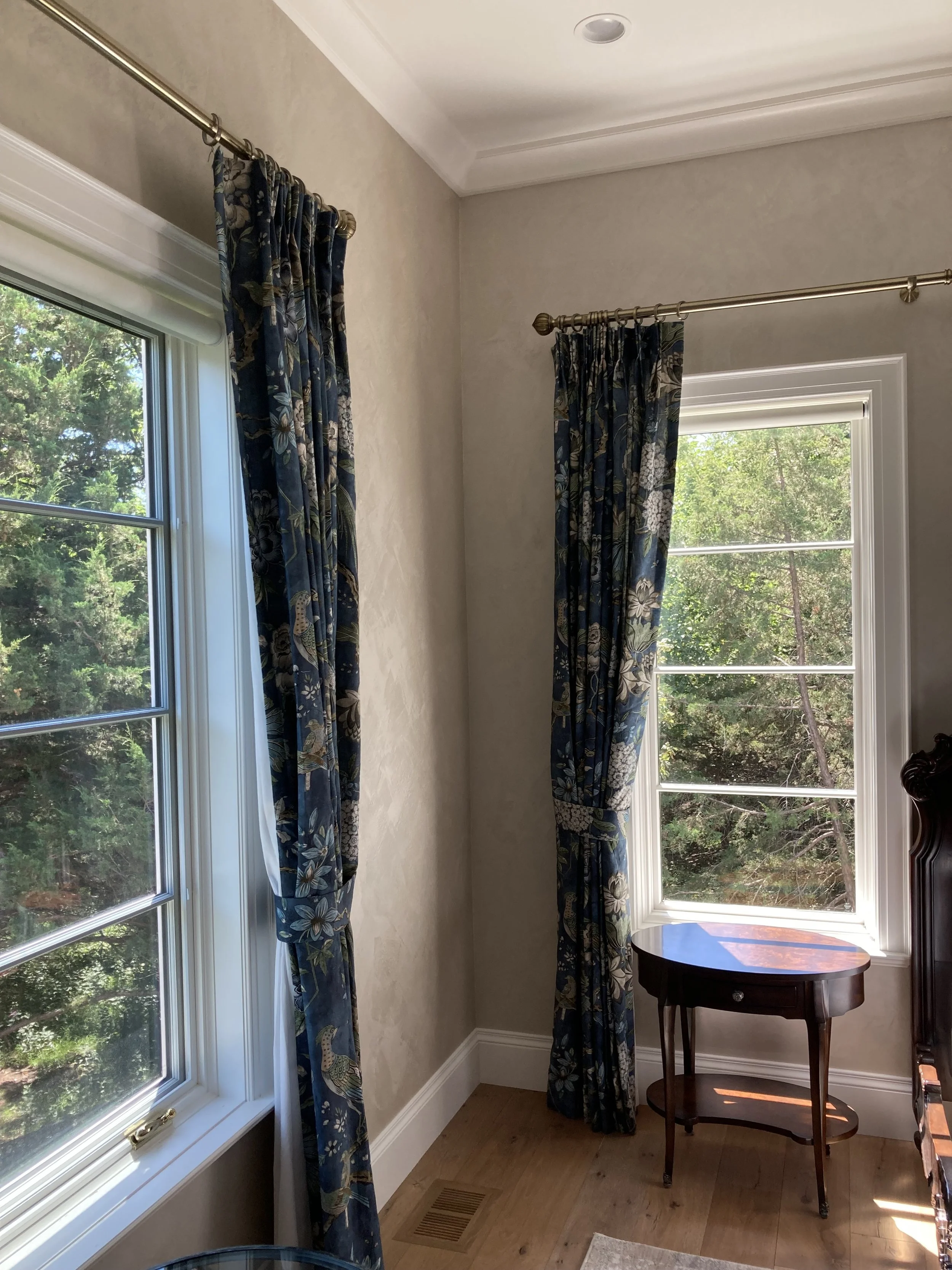 Residential Finishes. Venetian Plaster and Color Washing by Custom Artisan Finishes in Omaha, Nebraska