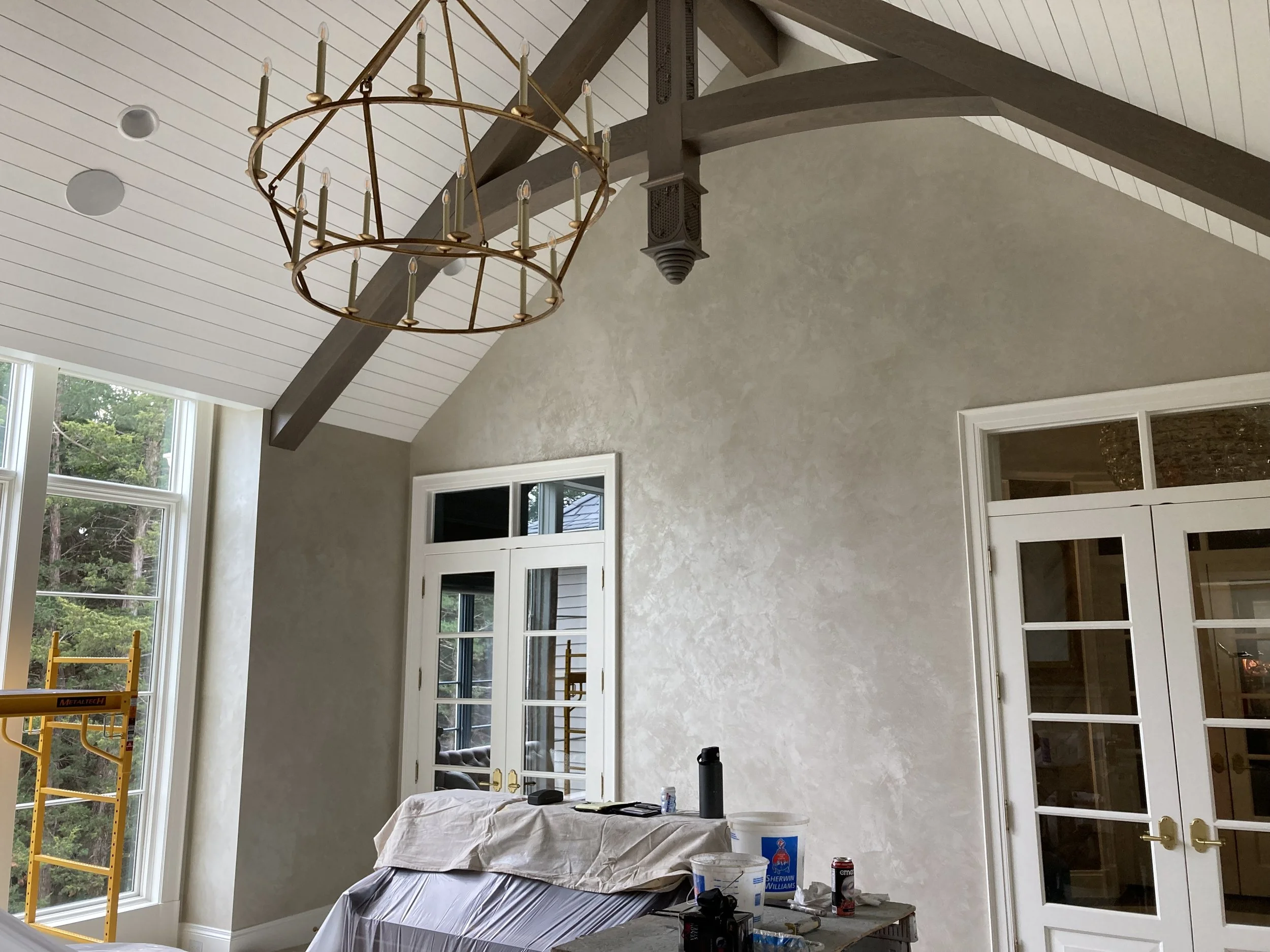 Residential Finishes. Venetian Plaster and Color Washing by Custom Artisan Finishes in Omaha, Nebraska